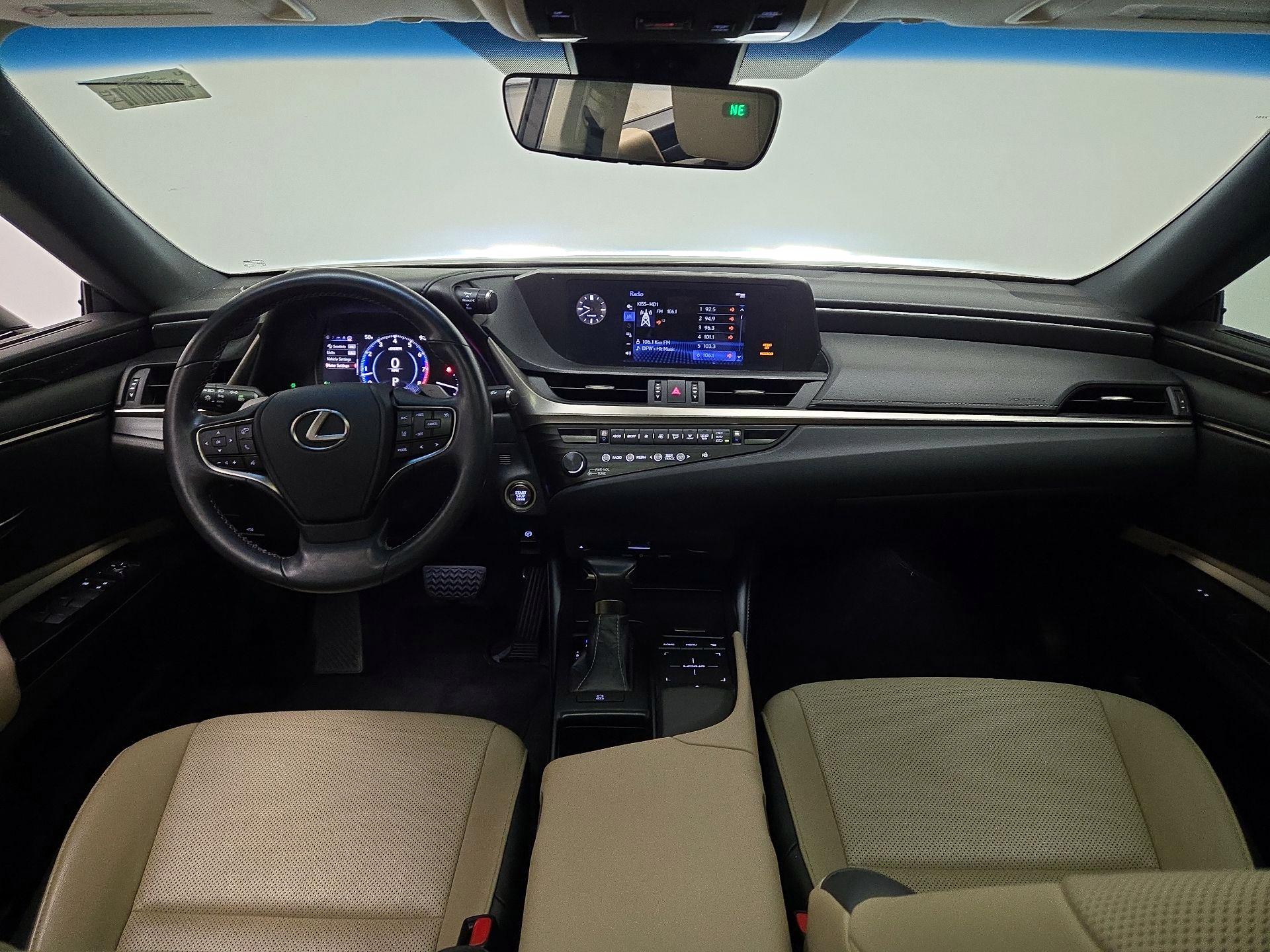 Thumbnail: 2020 Lexus ES - 9