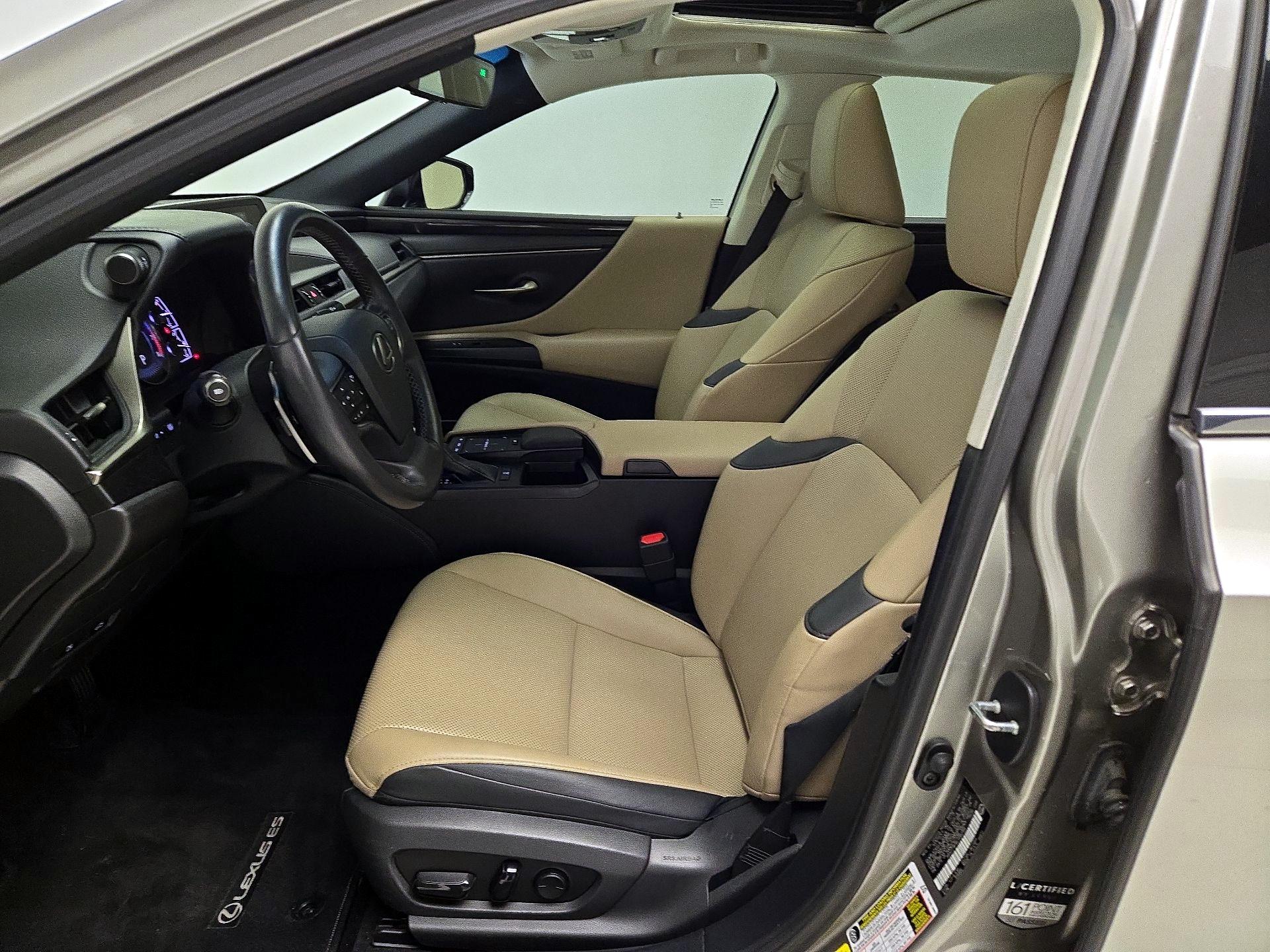 Thumbnail: 2020 Lexus ES - 11