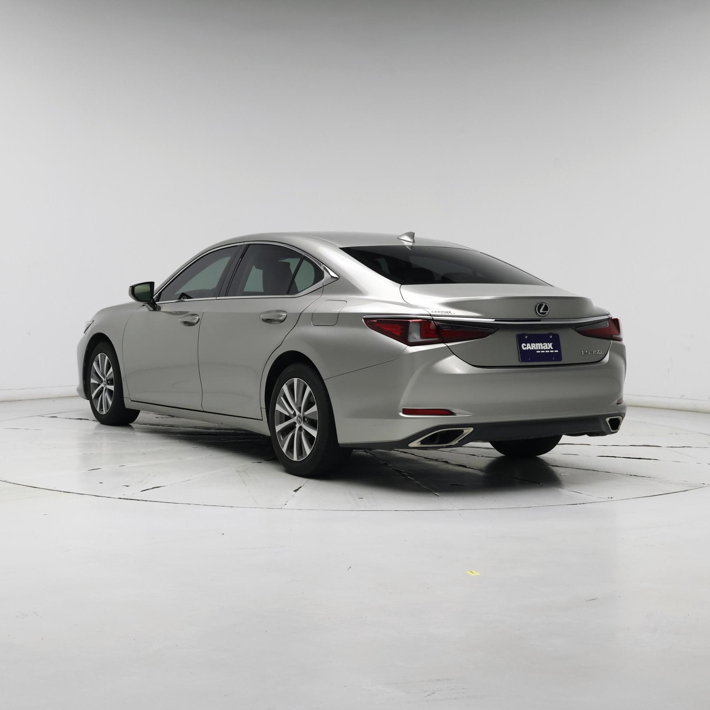 Thumbnail: 2020 Lexus ES - 2