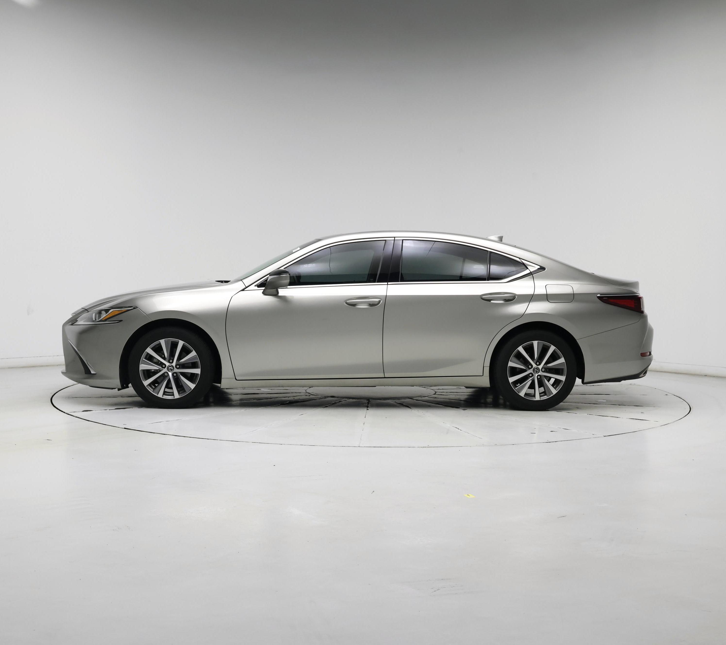 Thumbnail: 2020 Lexus ES - 3