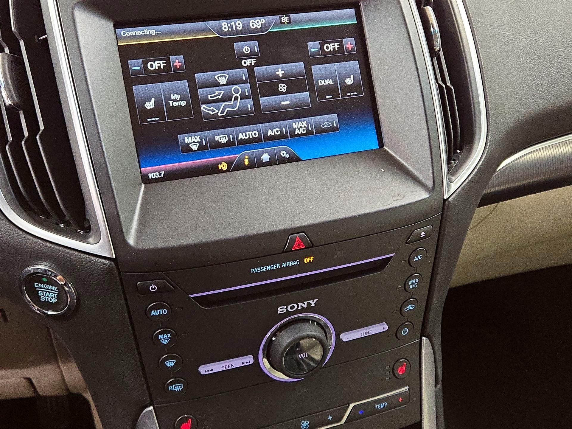 Thumbnail: 2015 Ford Edge - 17