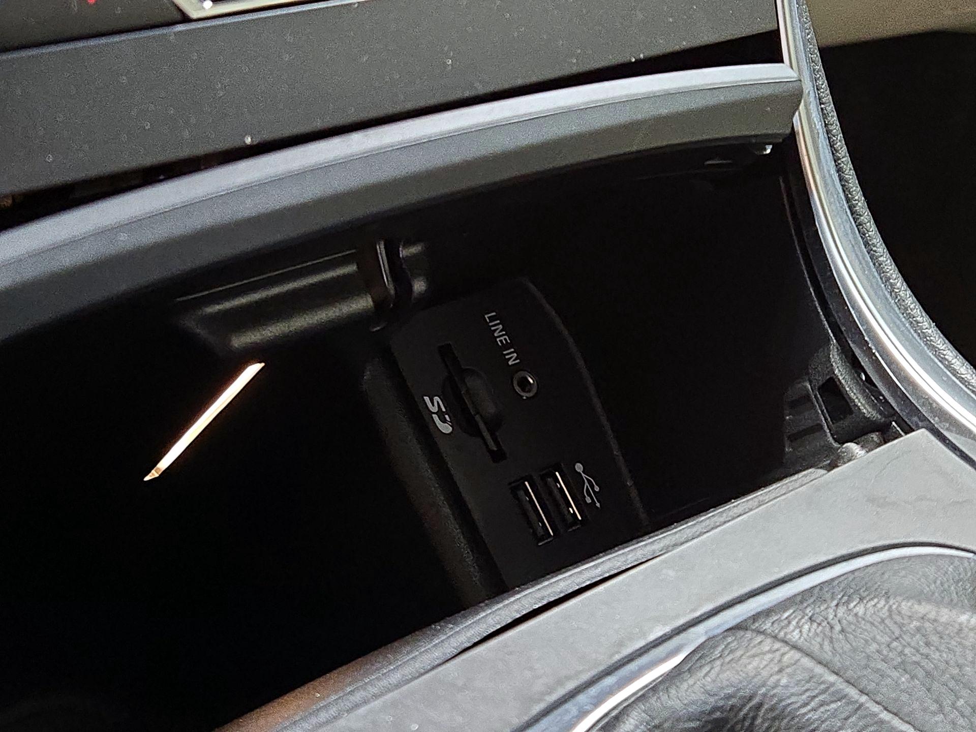 Thumbnail: 2015 Ford Edge - 19