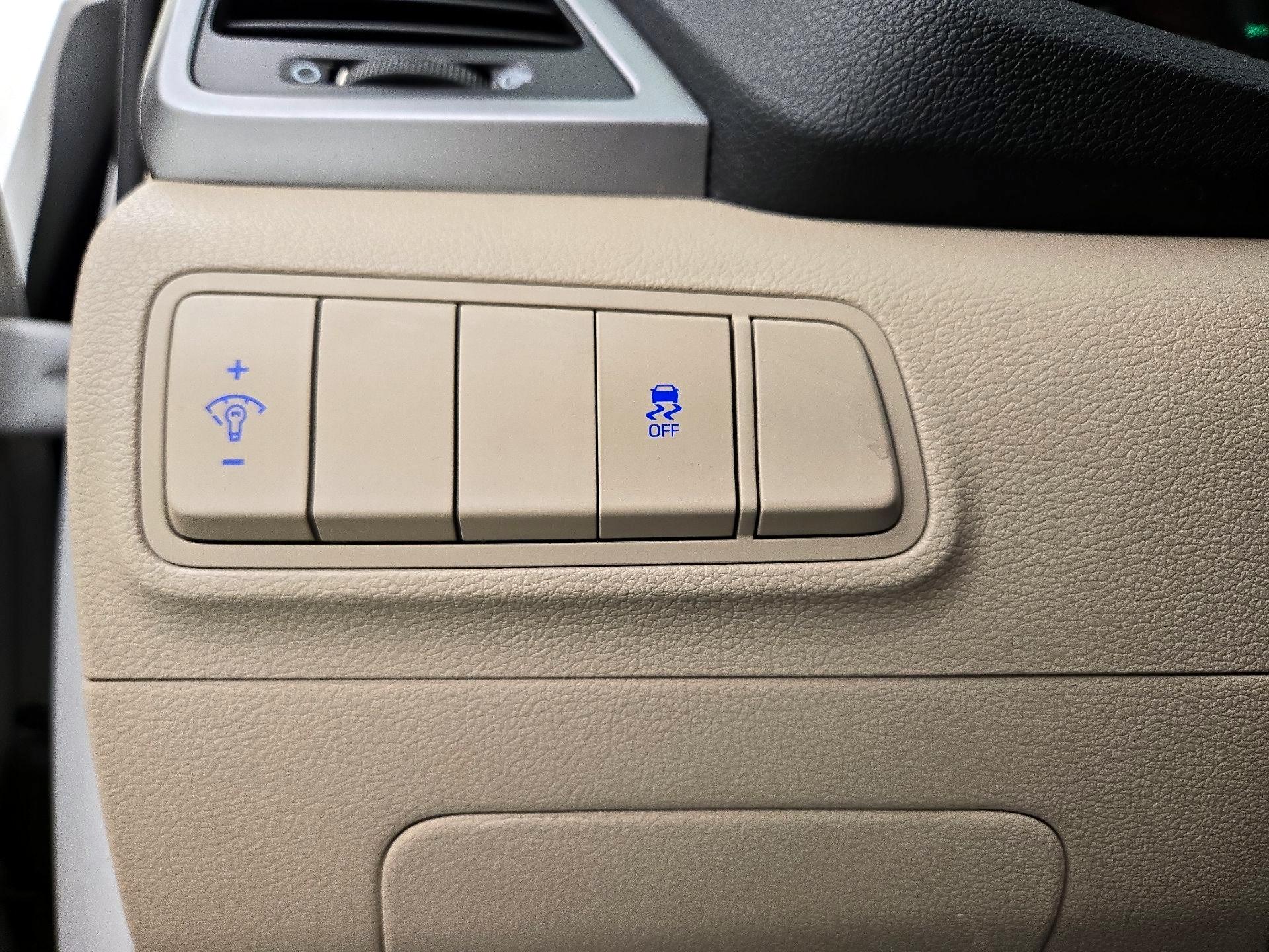 Thumbnail: 2017 Hyundai Tucson - 13