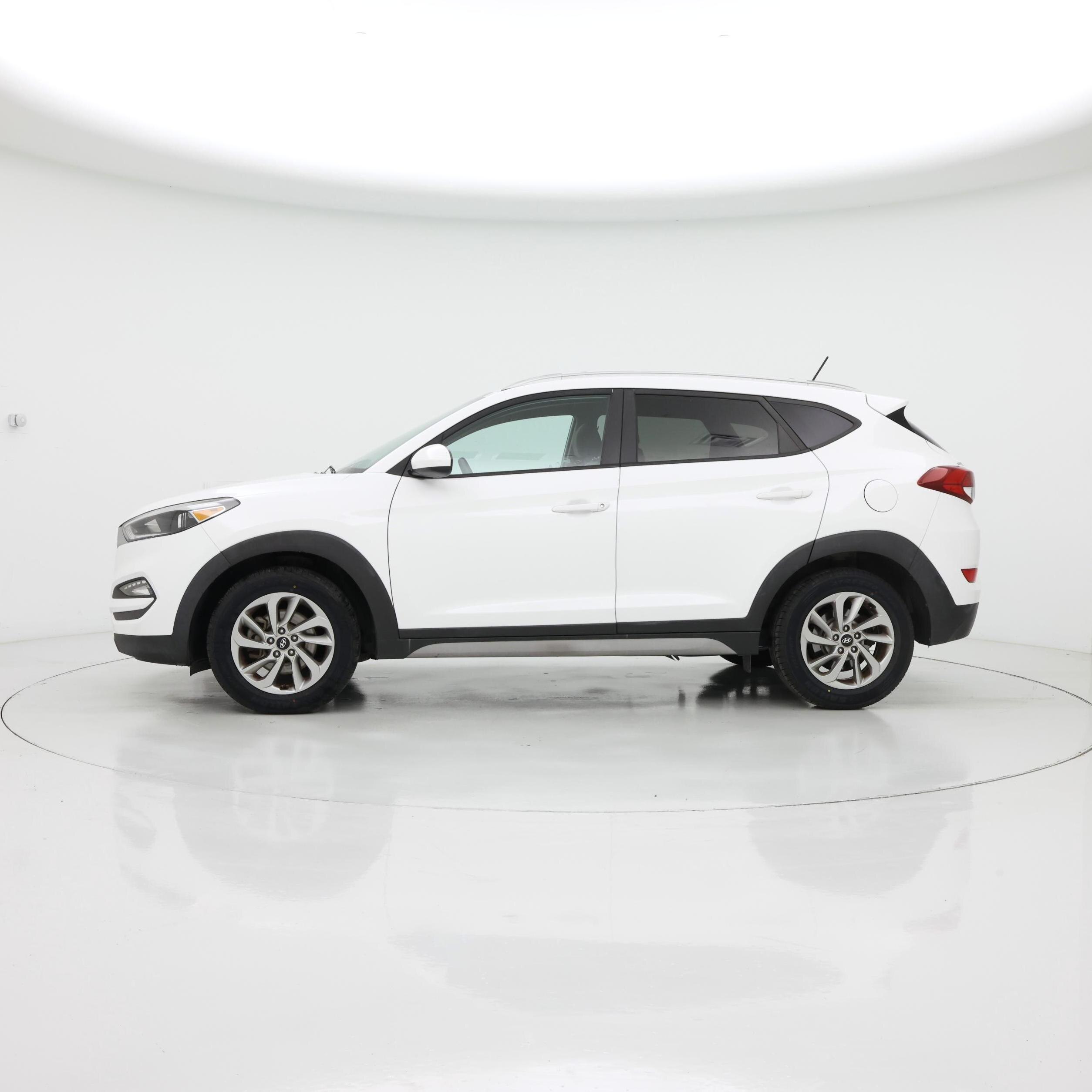 Thumbnail: 2017 Hyundai Tucson - 3