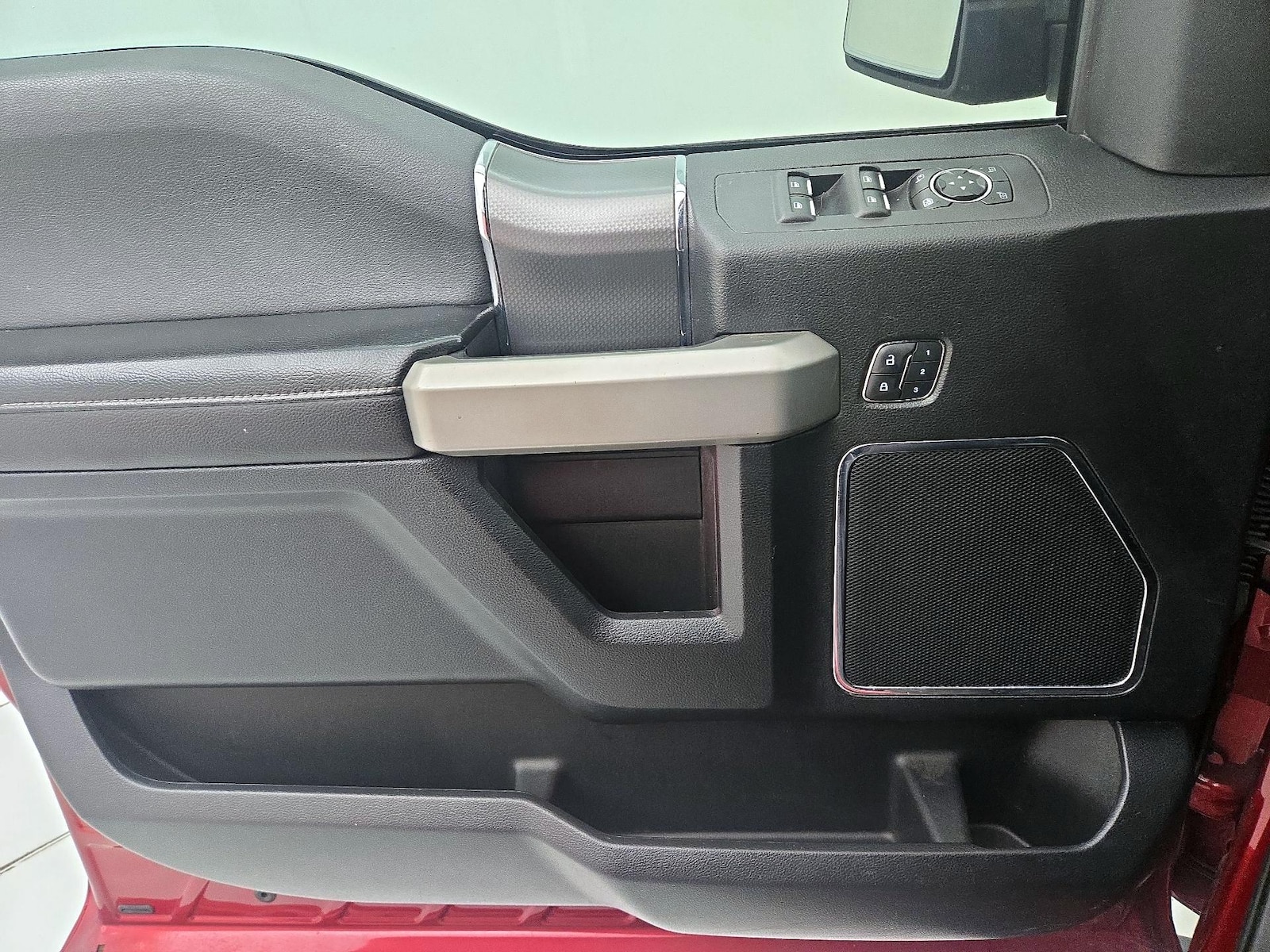 2016 Ford F-150 Lariat - Photo 13