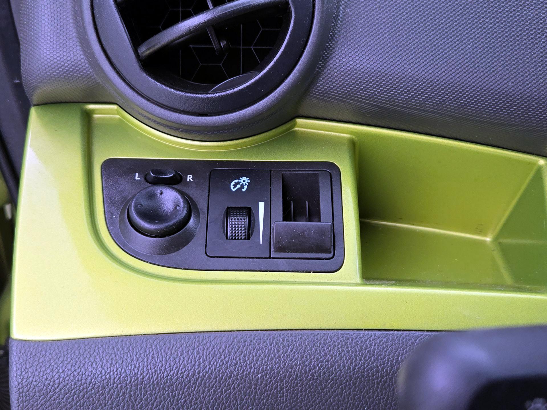 Thumbnail: 2014 Chevrolet Spark - 13