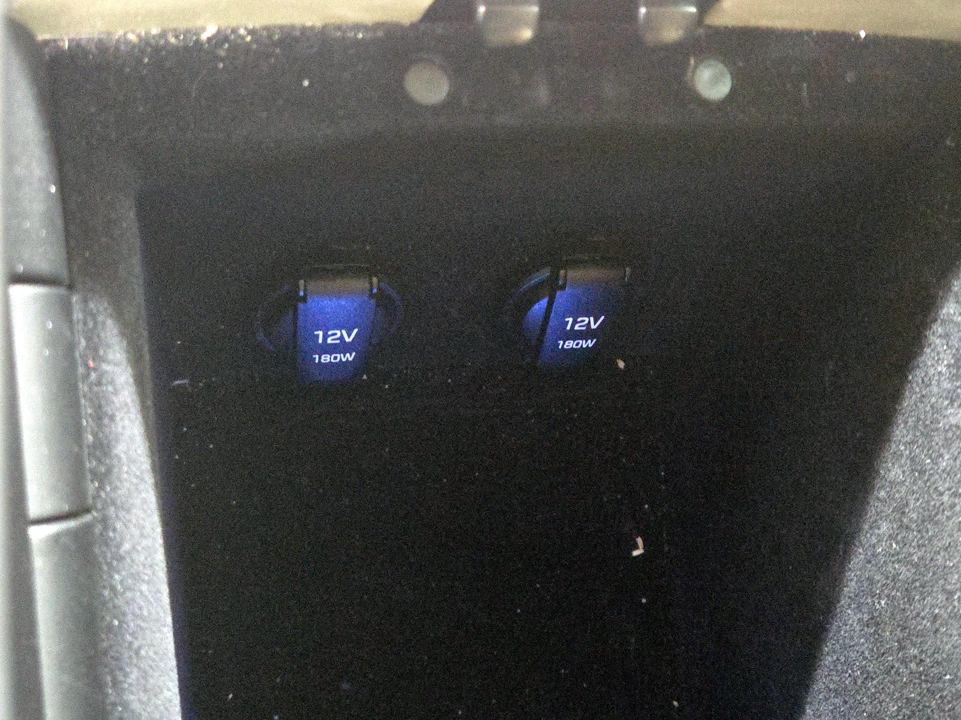 Thumbnail: 2017 Genesis G90 - 19