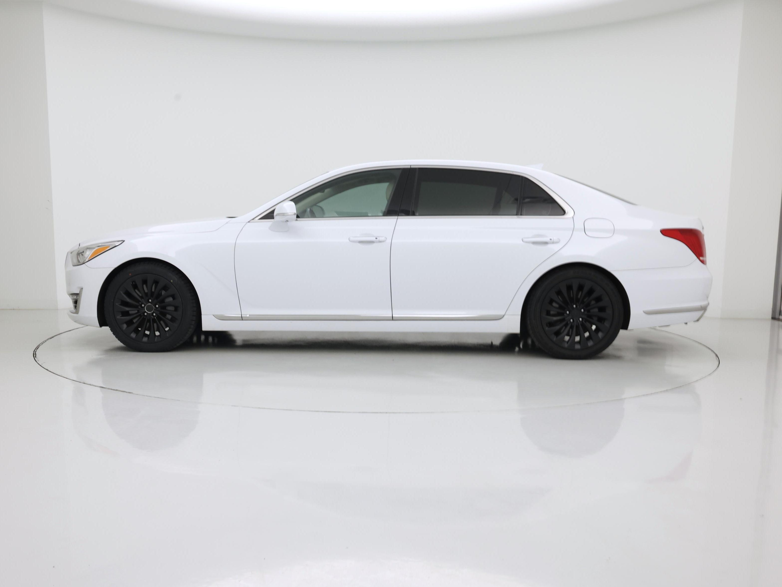 Thumbnail: 2017 Genesis G90 - 3