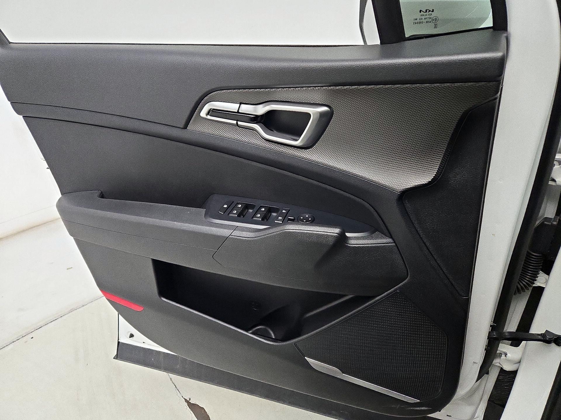 Thumbnail: 2023 Kia Sportage - 12