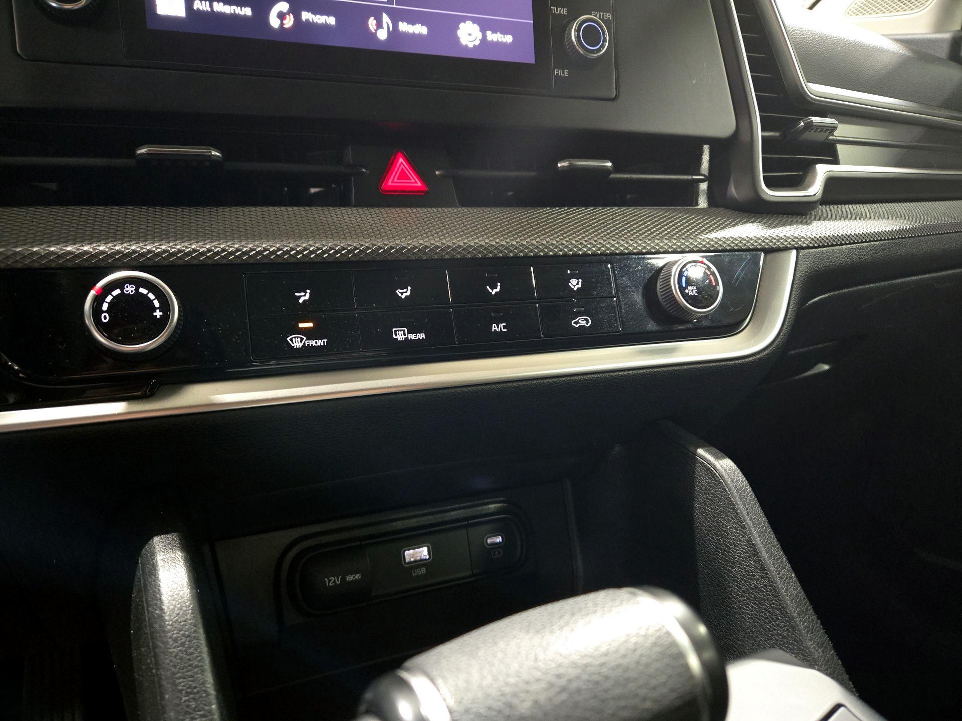 Thumbnail: 2023 Kia Sportage - 15