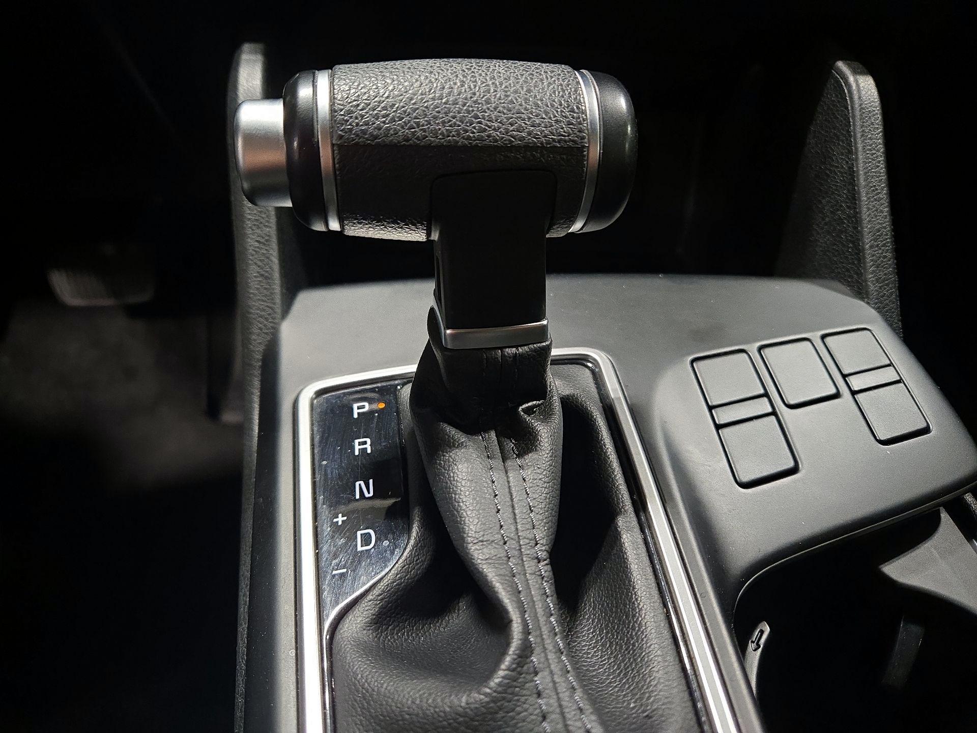 Thumbnail: 2023 Kia Sportage - 16