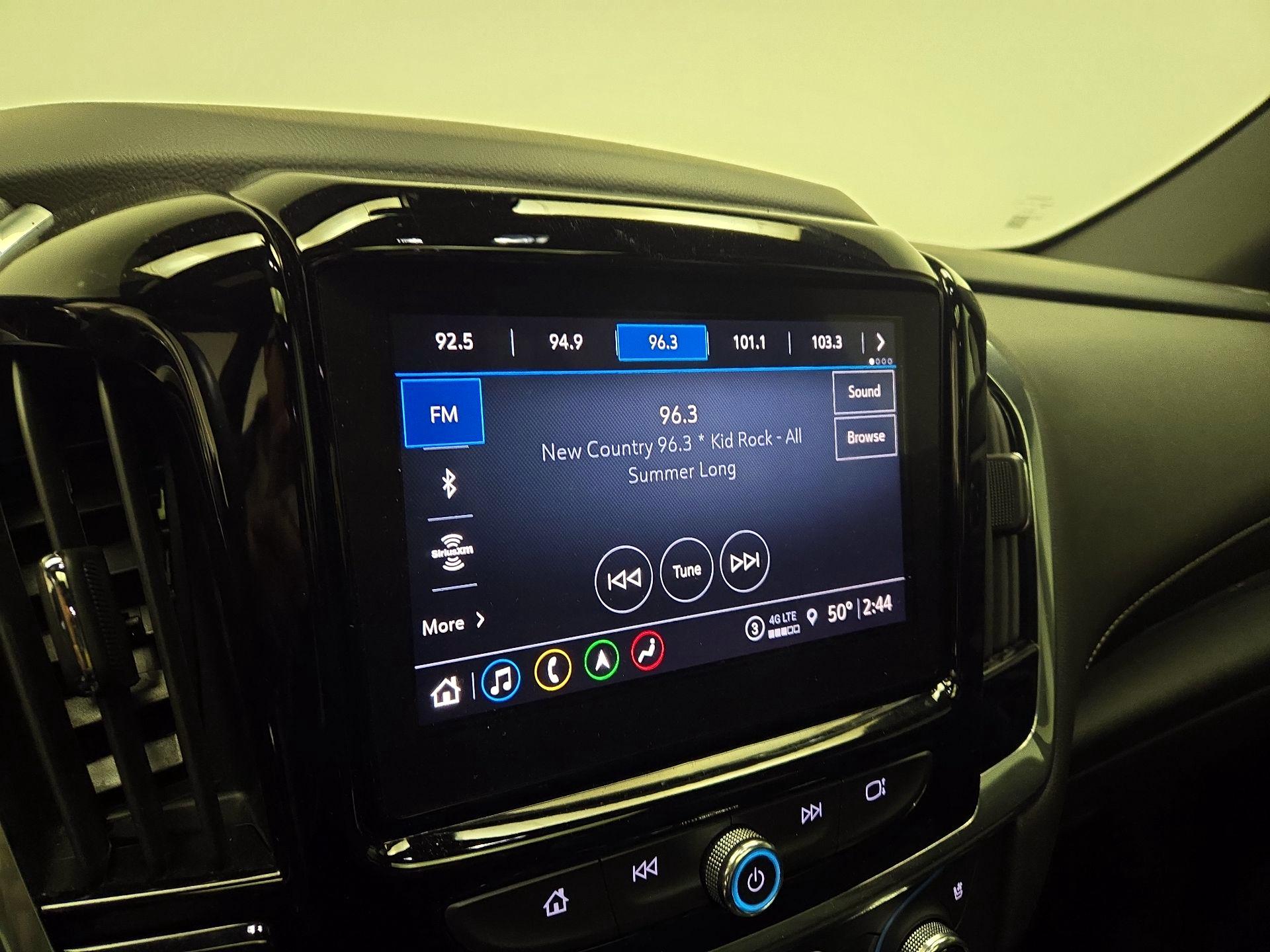 Thumbnail: 2022 Chevrolet Traverse - 15