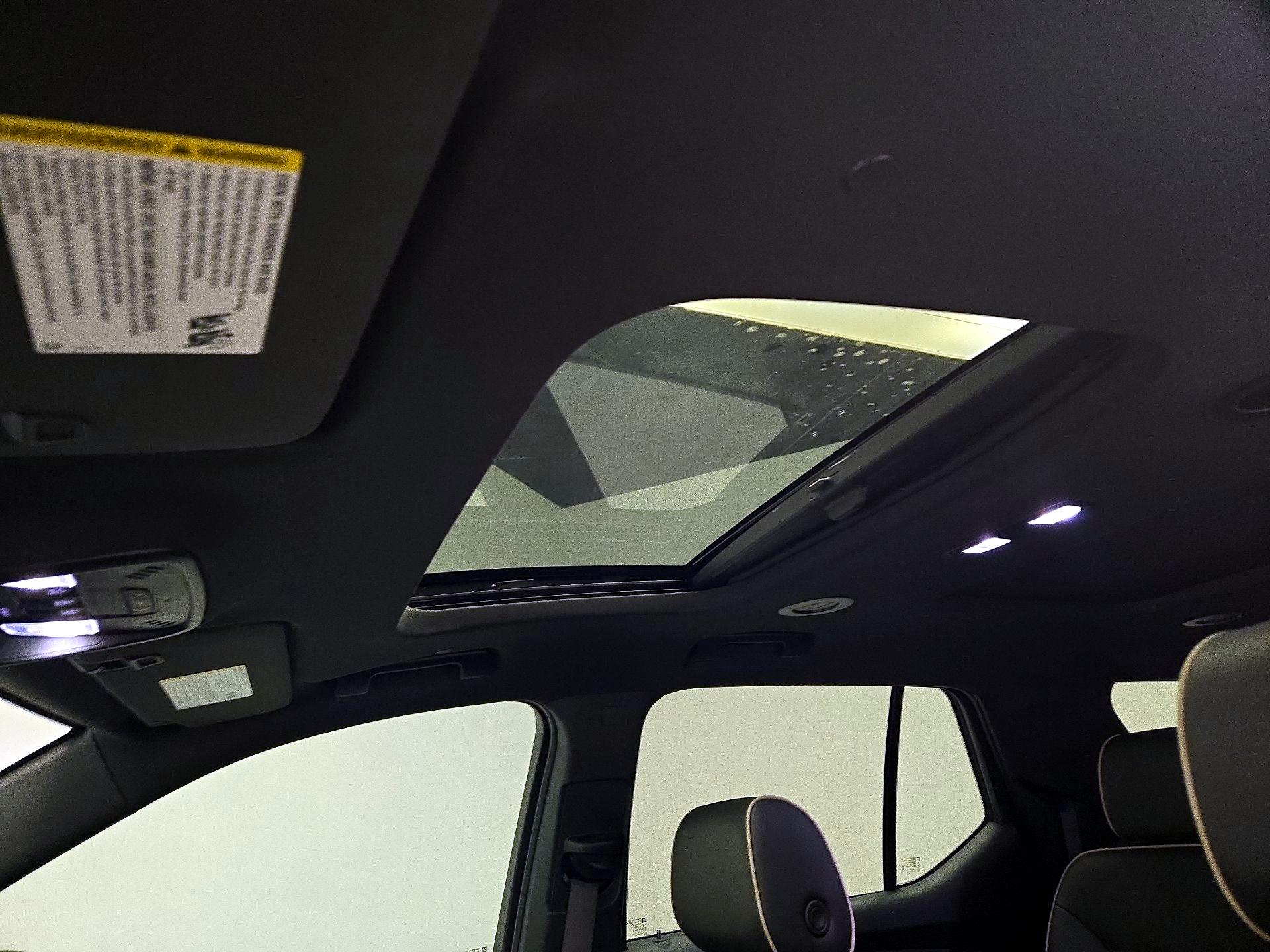 Thumbnail: 2022 Chevrolet Traverse - 19