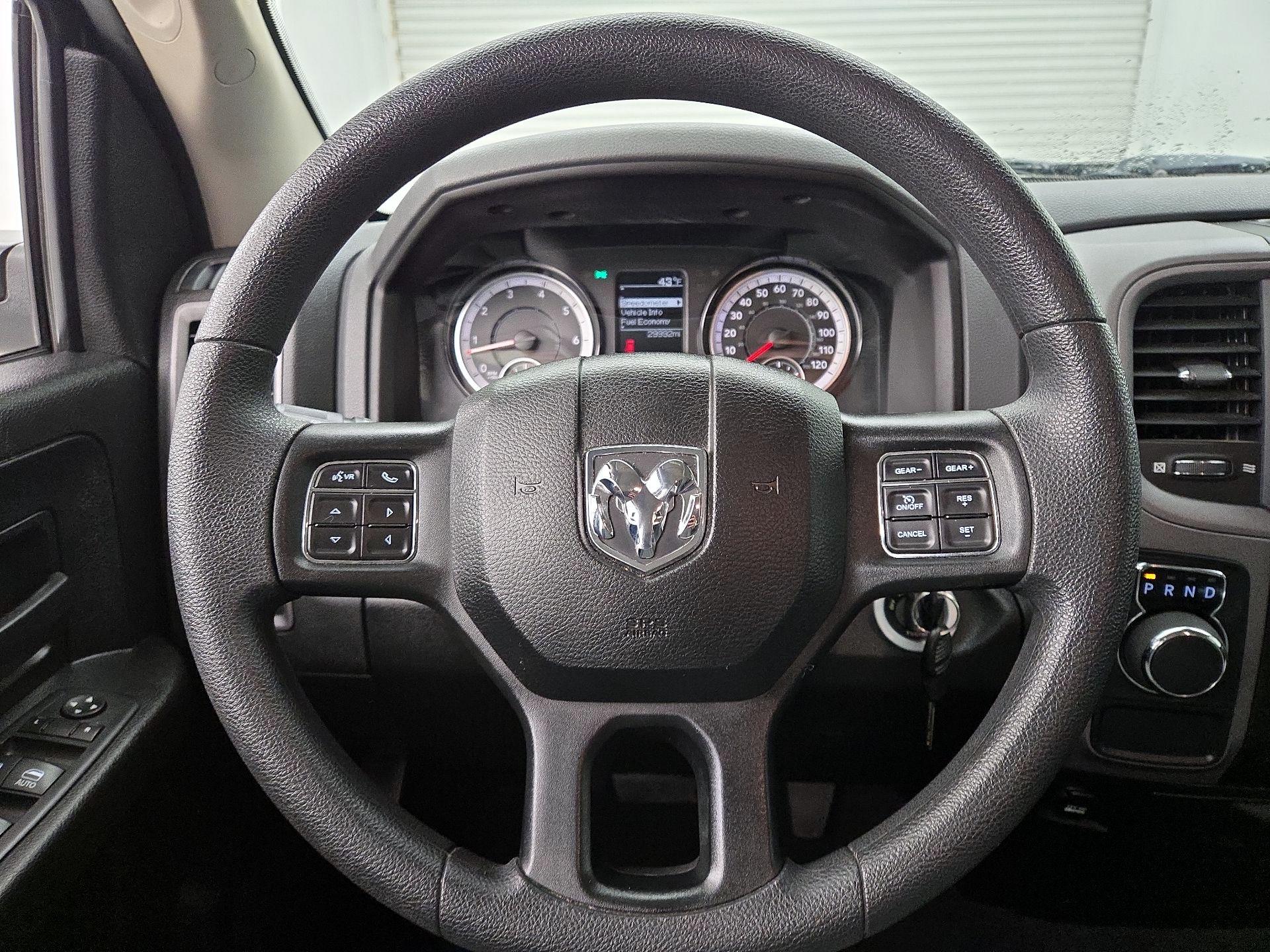 Thumbnail: 2019 RAM 1500 Classic - 10