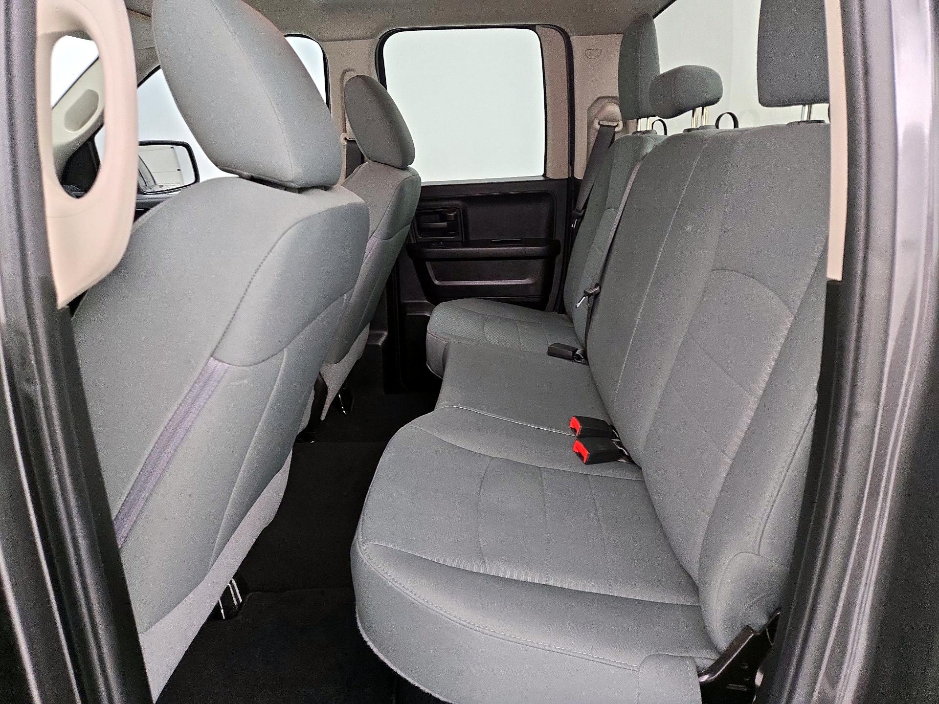 Thumbnail: 2019 RAM 1500 Classic - 18