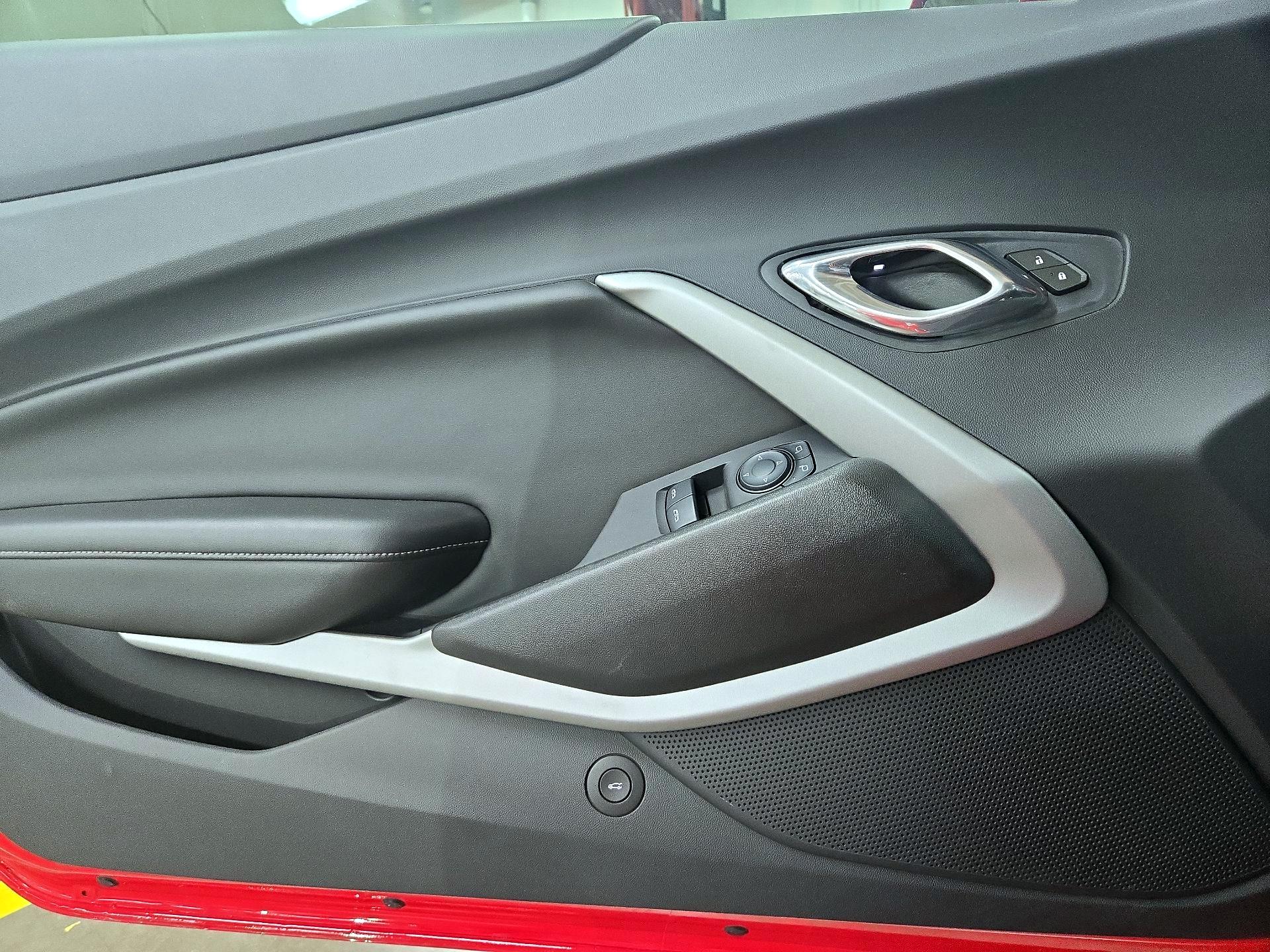 Thumbnail: 2016 Chevrolet Camaro - 12