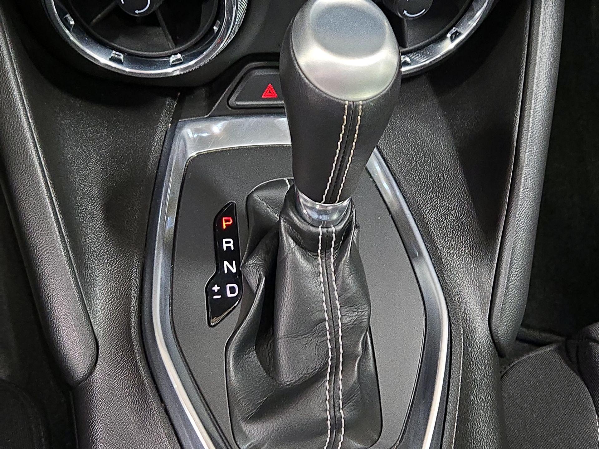 Thumbnail: 2016 Chevrolet Camaro - 16