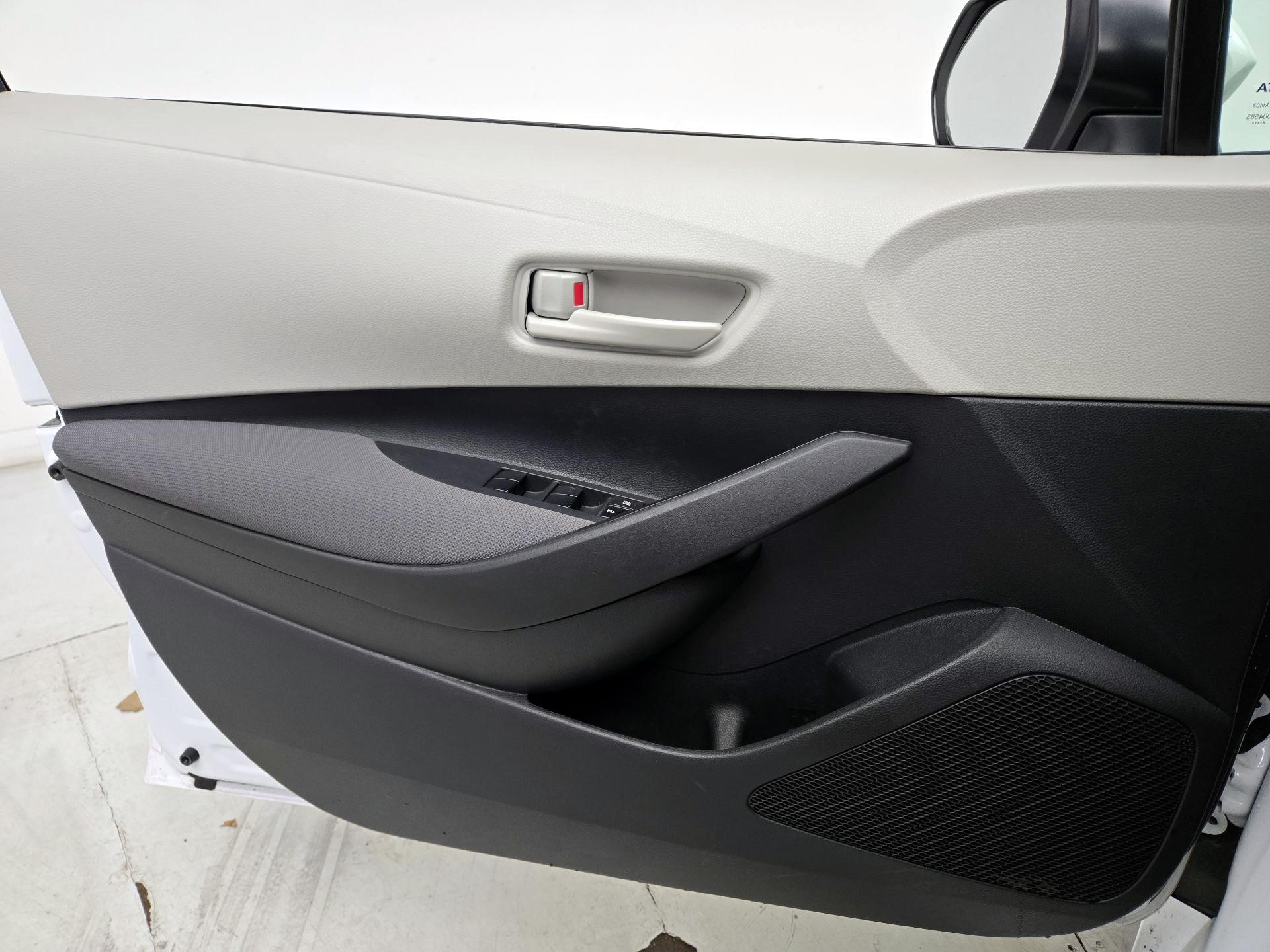 Thumbnail: 2025 Toyota Corolla - 12