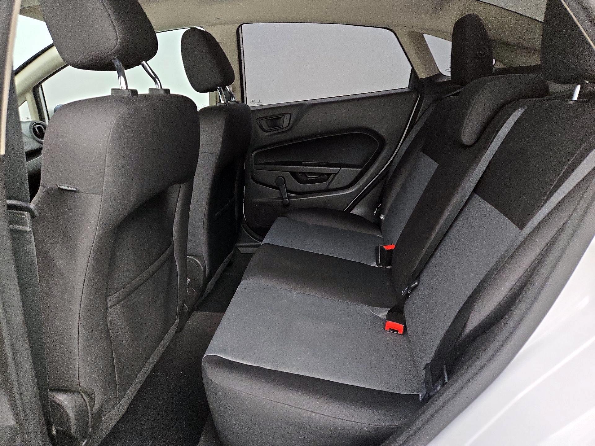 Thumbnail: 2017 Ford Fiesta - 18