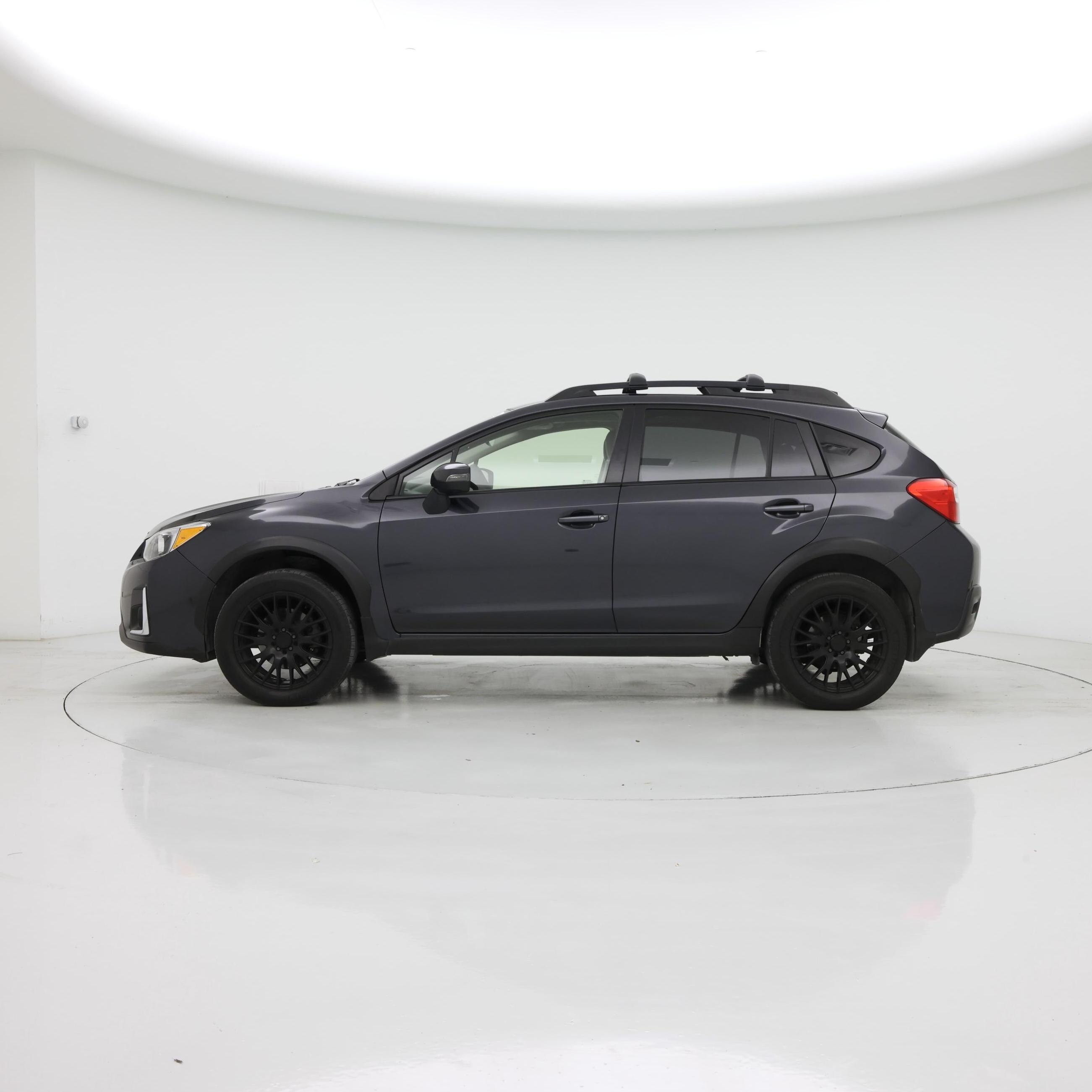 Thumbnail: 2017 Subaru Crosstrek - 3