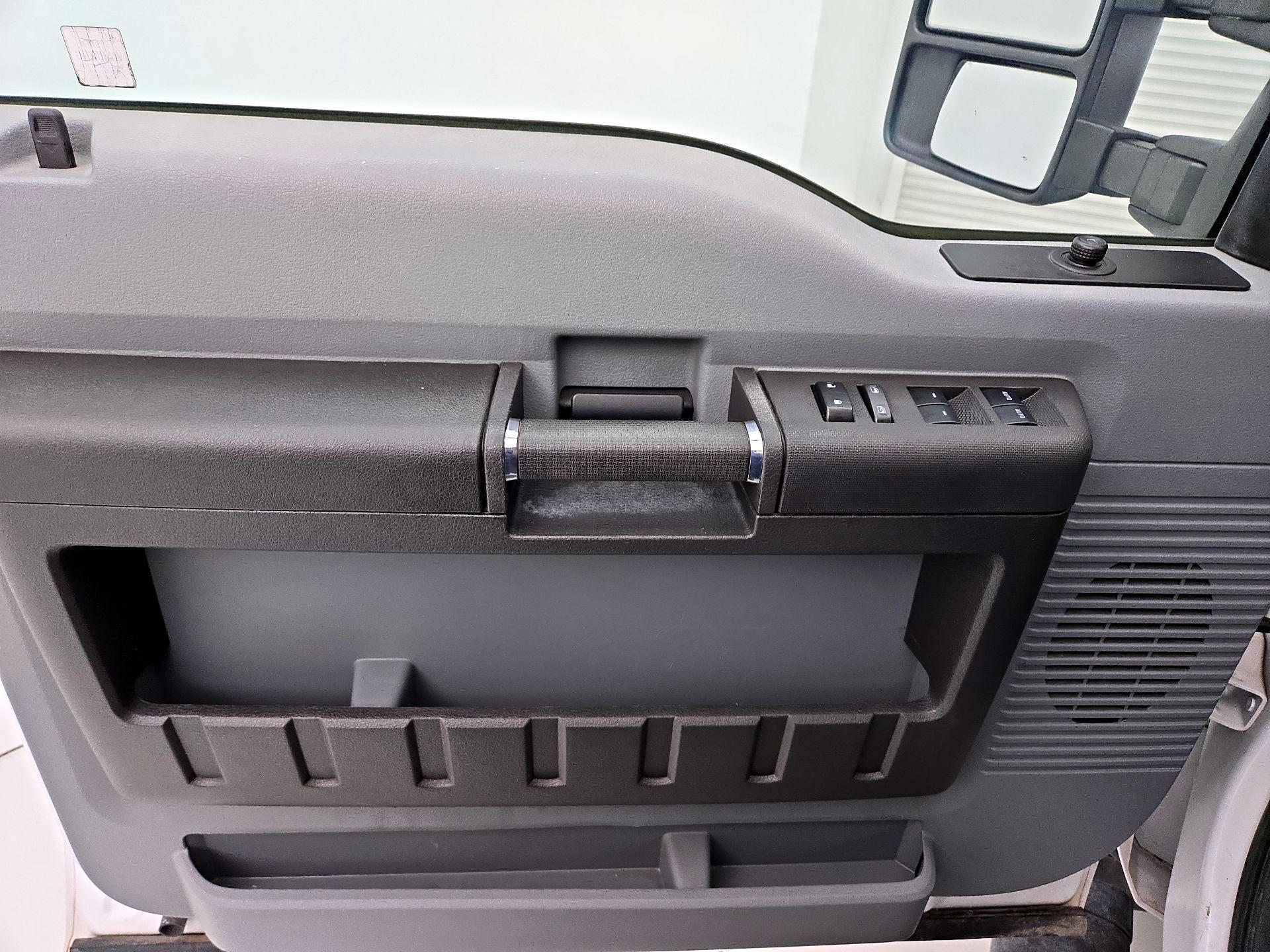 Thumbnail: 2015 Ford F-250 - 12