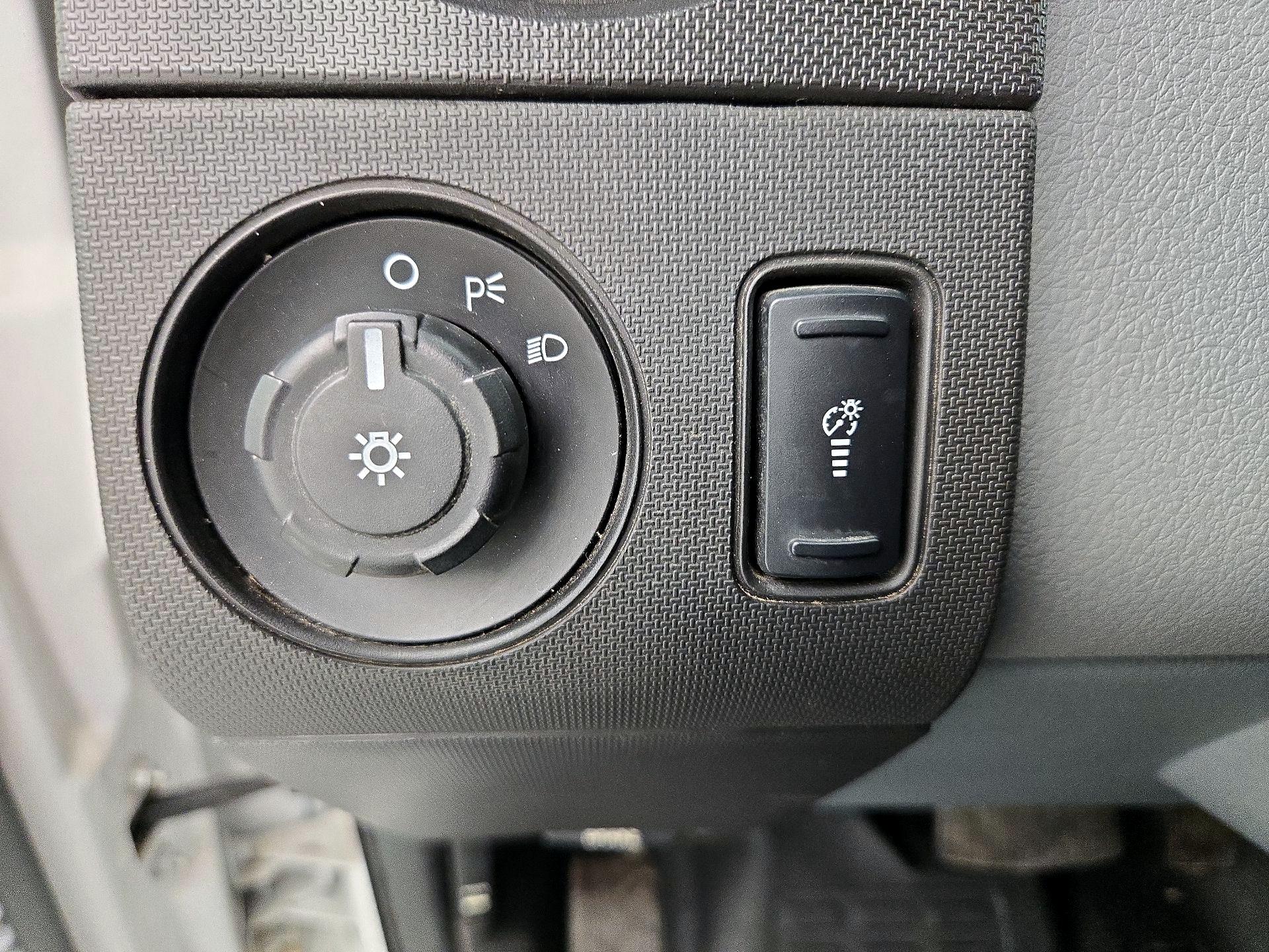 Thumbnail: 2015 Ford F-250 - 13