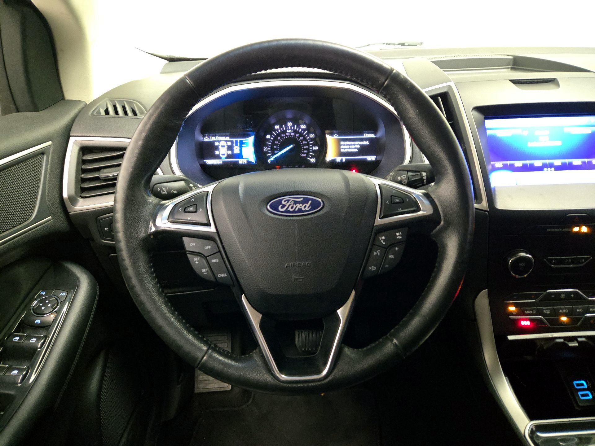 Thumbnail: 2020 Ford Edge - 10