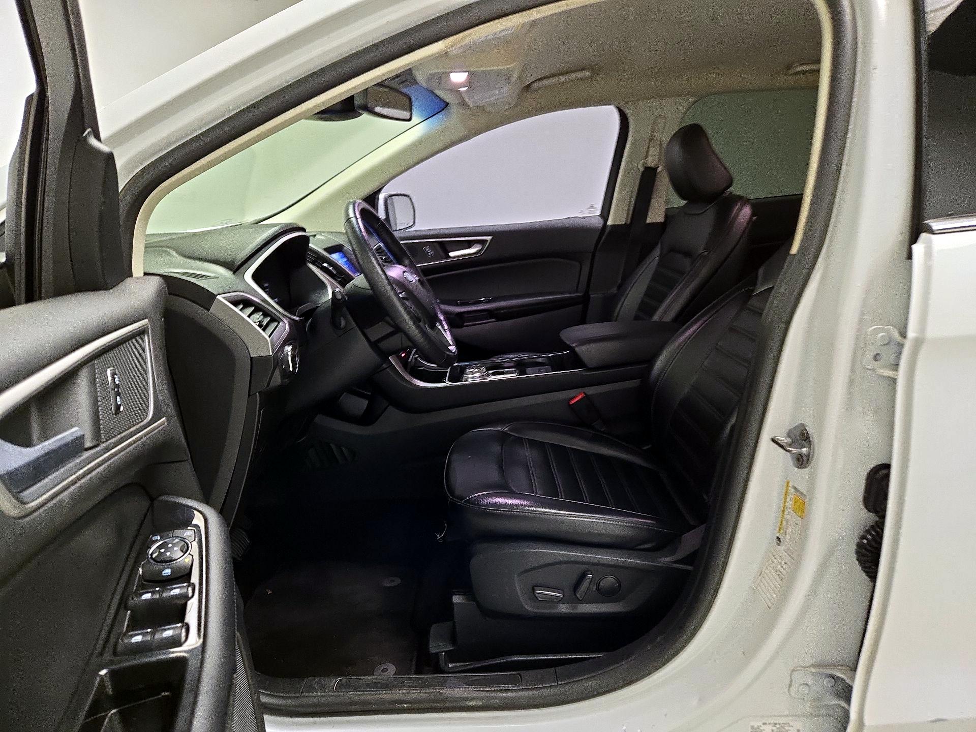 Thumbnail: 2020 Ford Edge - 11