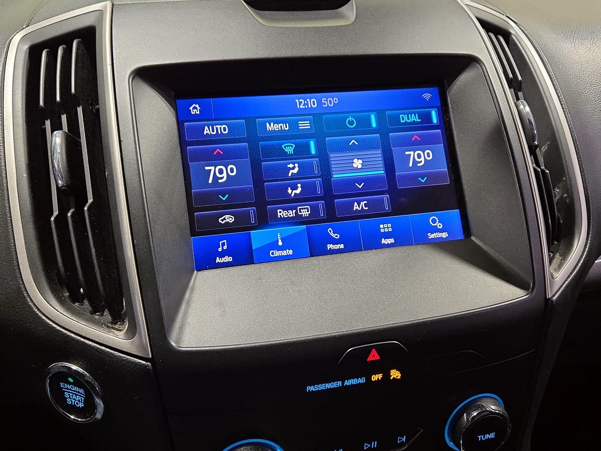 Thumbnail: 2020 Ford Edge - 16