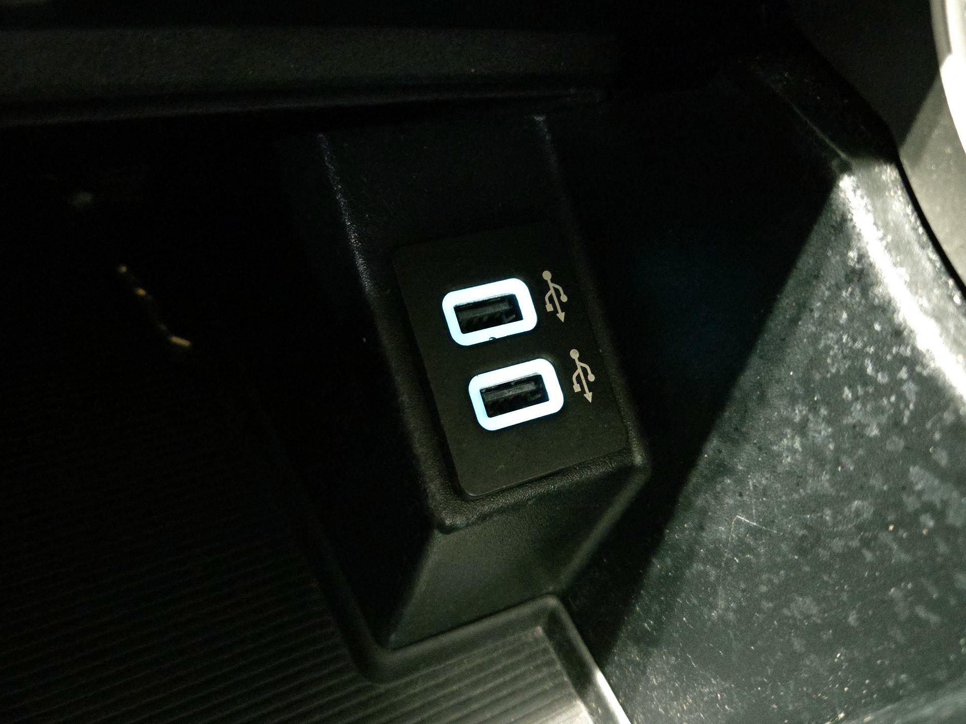 Thumbnail: 2020 Ford Edge - 18