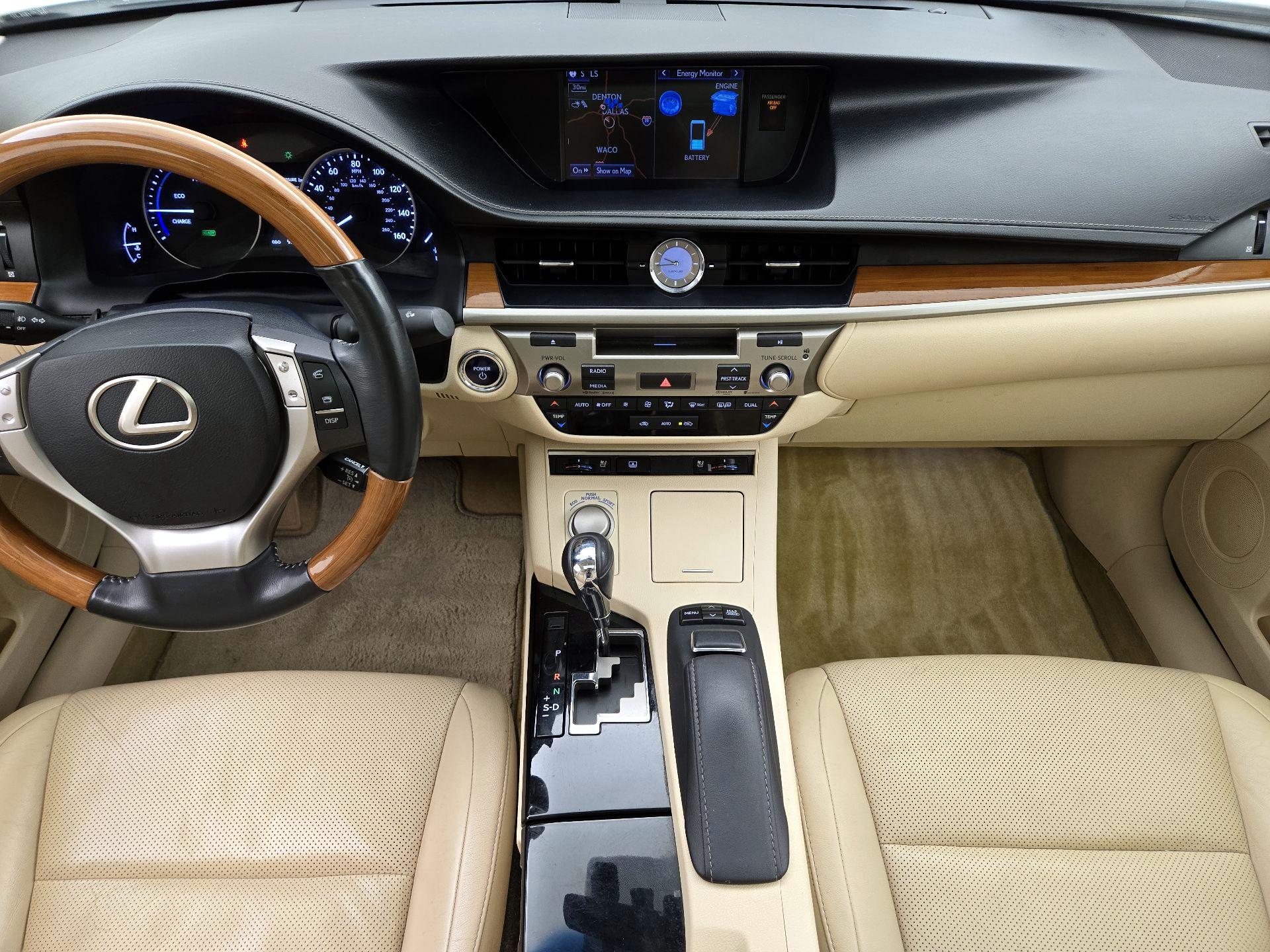 Thumbnail: 2014 Lexus ES - 9