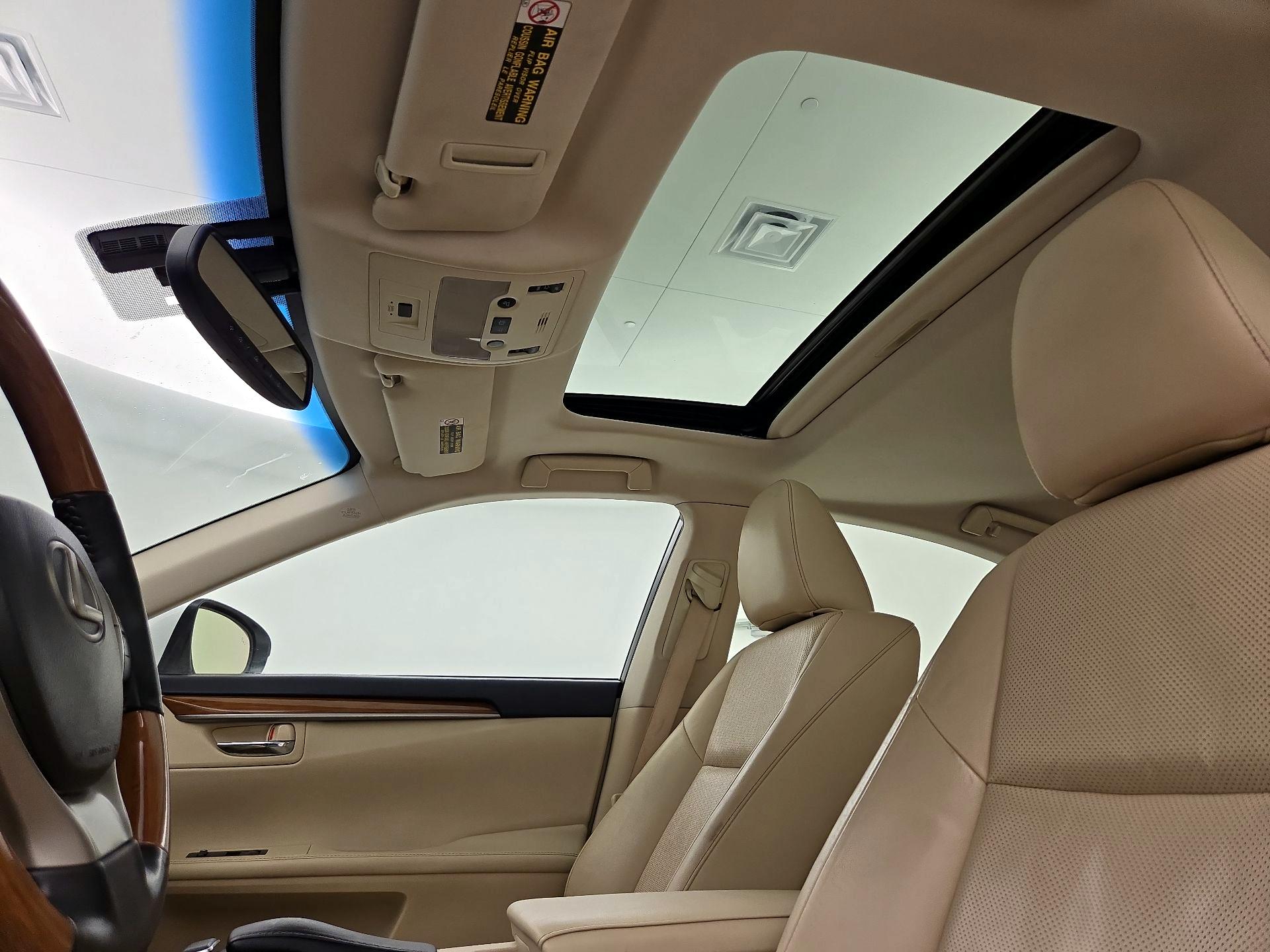 Thumbnail: 2014 Lexus ES - 20