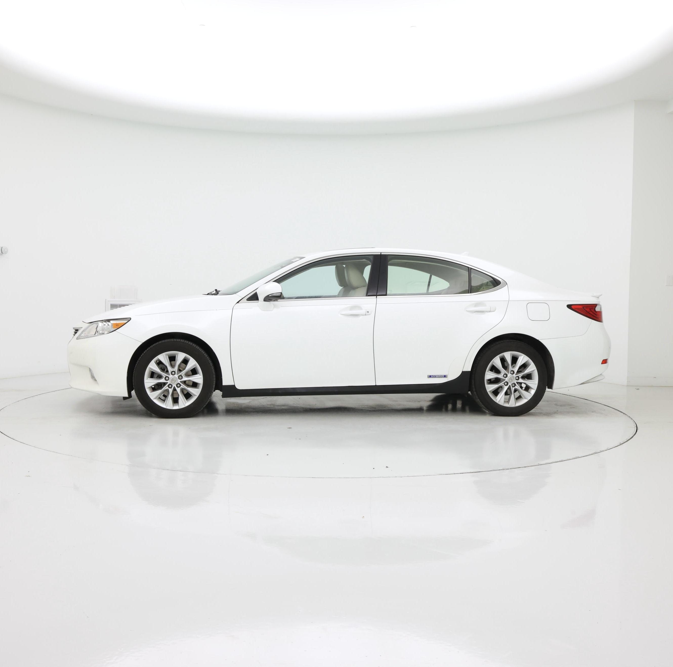 Thumbnail: 2014 Lexus ES - 3