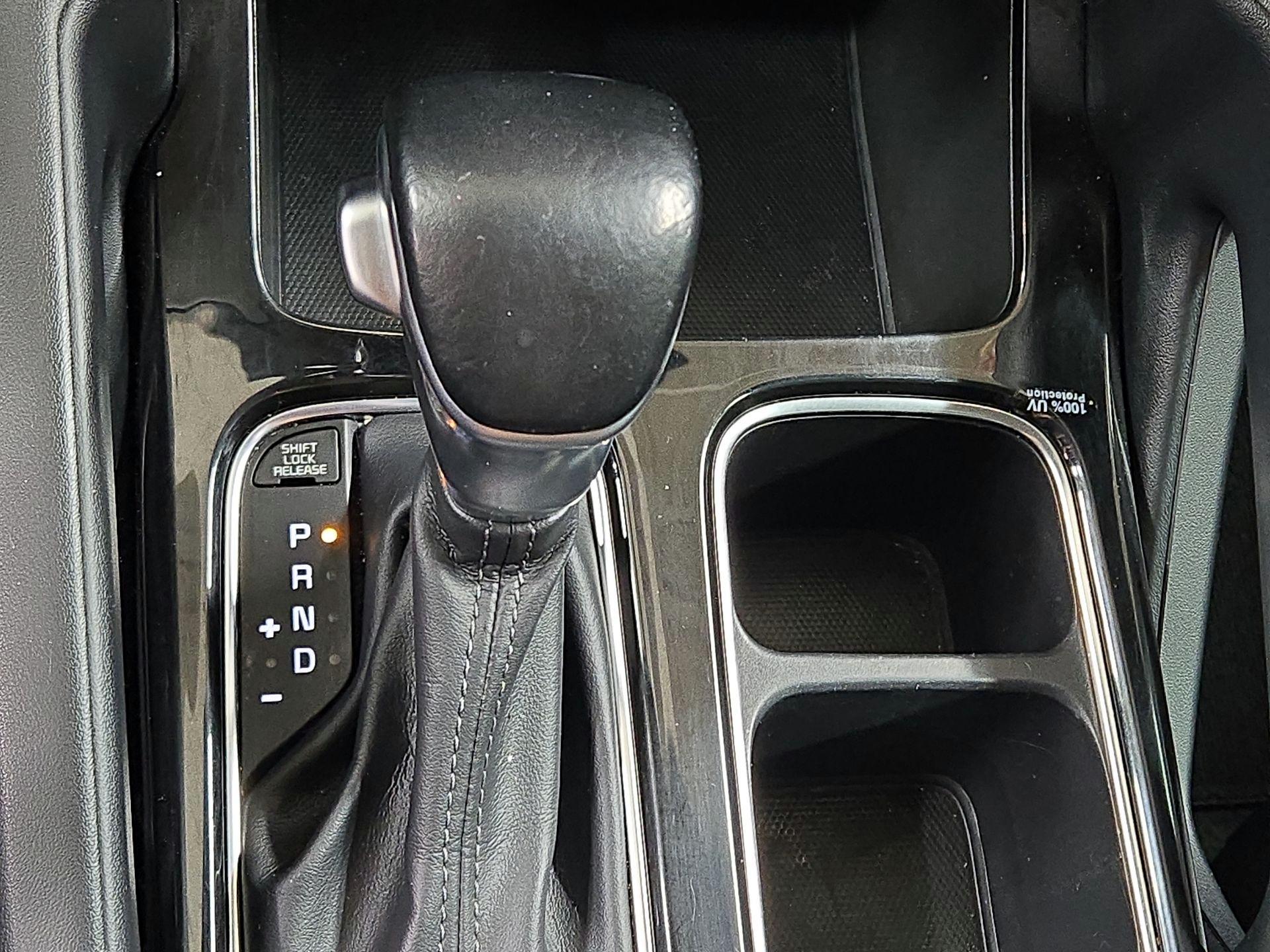 Thumbnail: 2020 Kia Telluride - 17