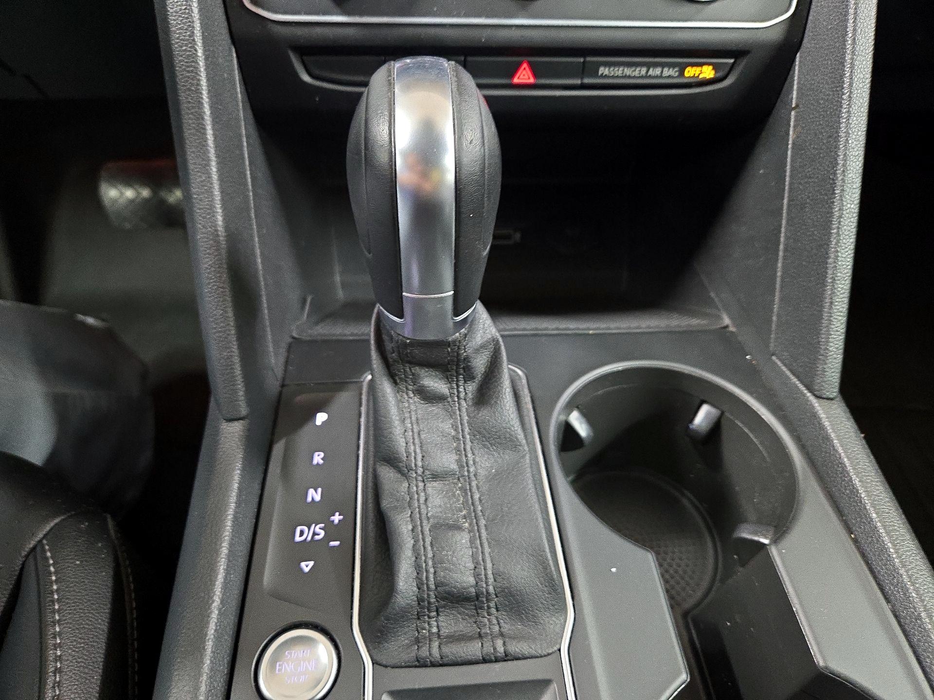 Thumbnail: 2019 Volkswagen Atlas - 17