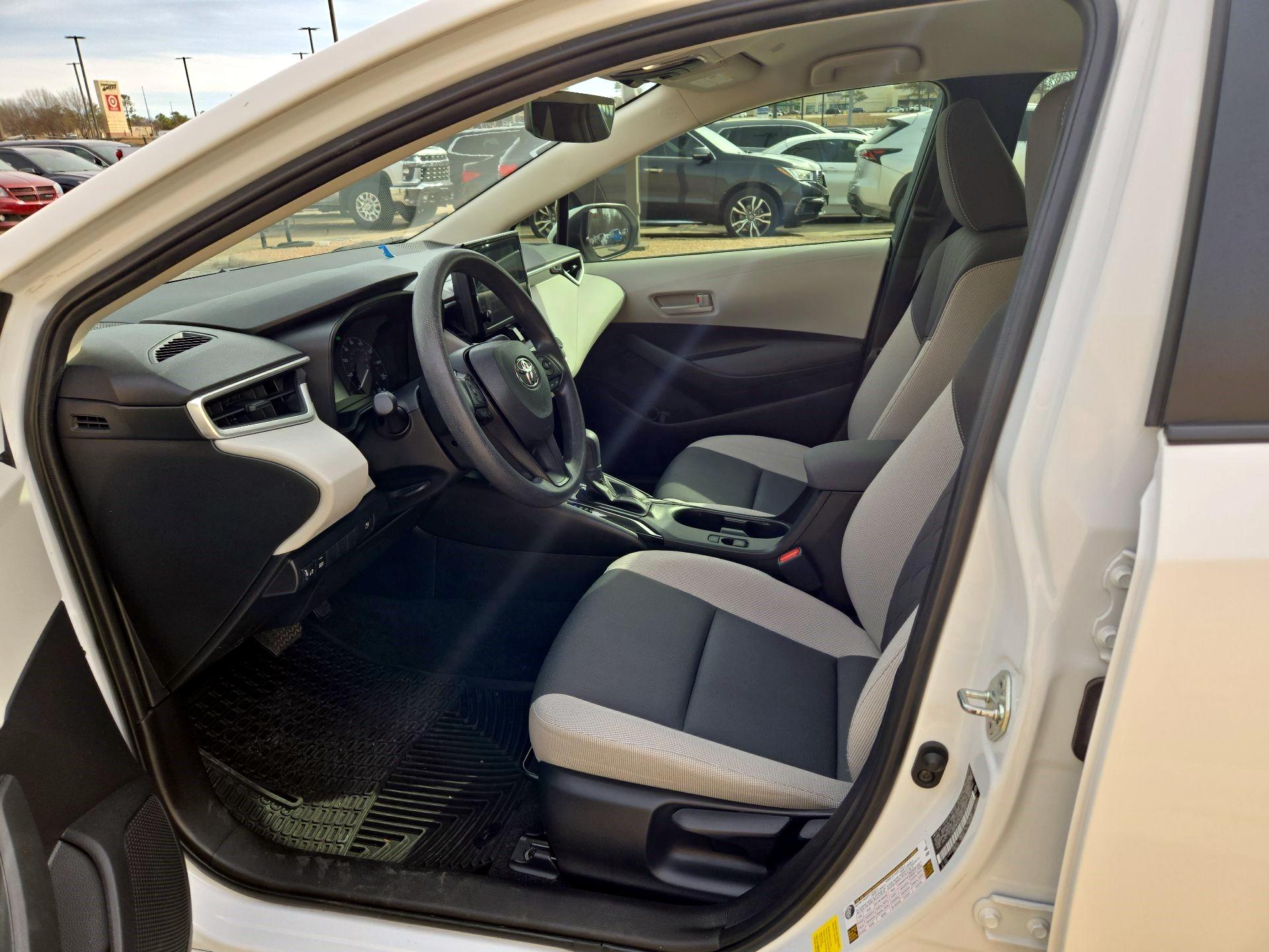 Thumbnail: 2023 Toyota Corolla - 9