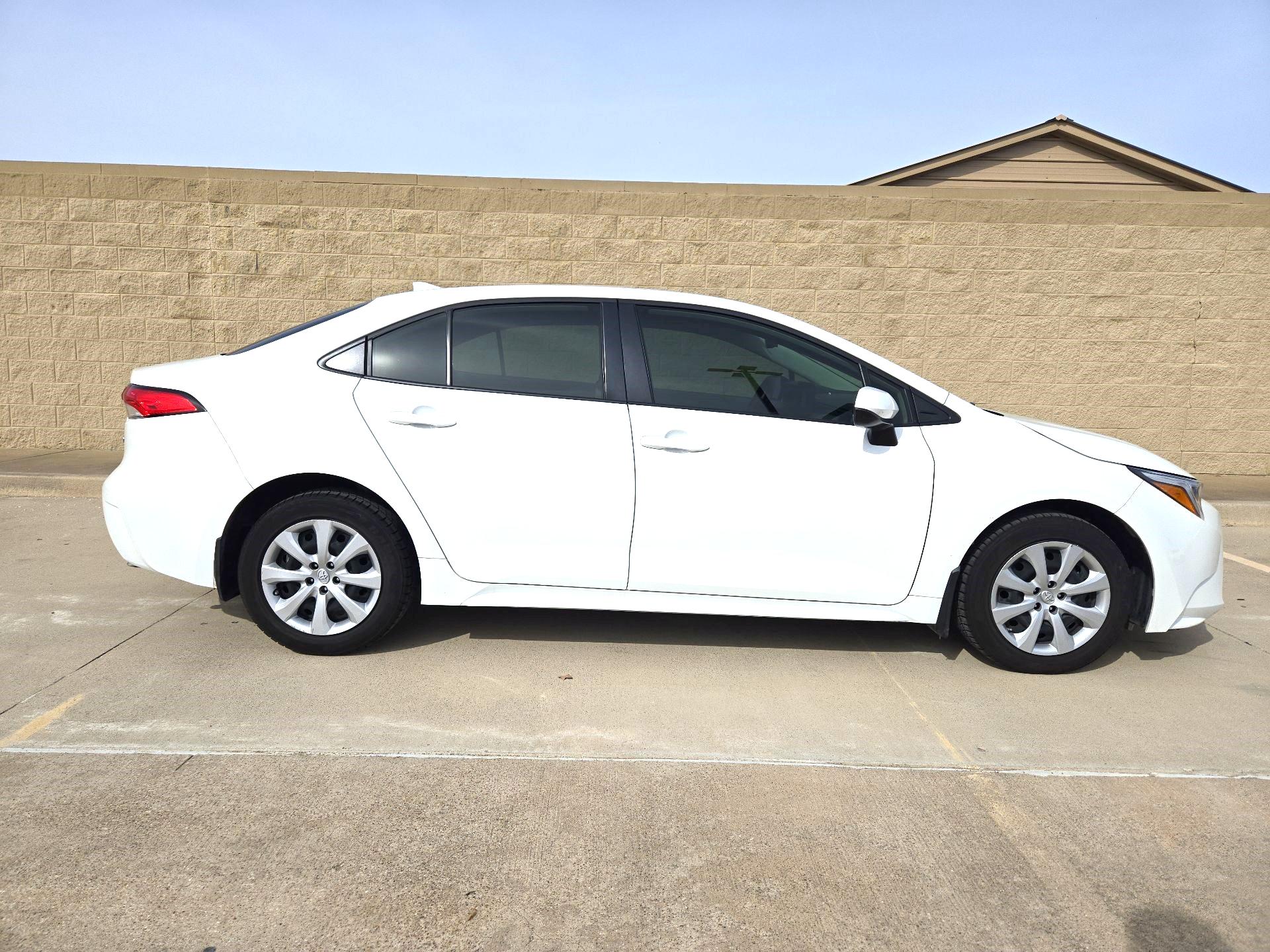 Thumbnail: 2023 Toyota Corolla - 4