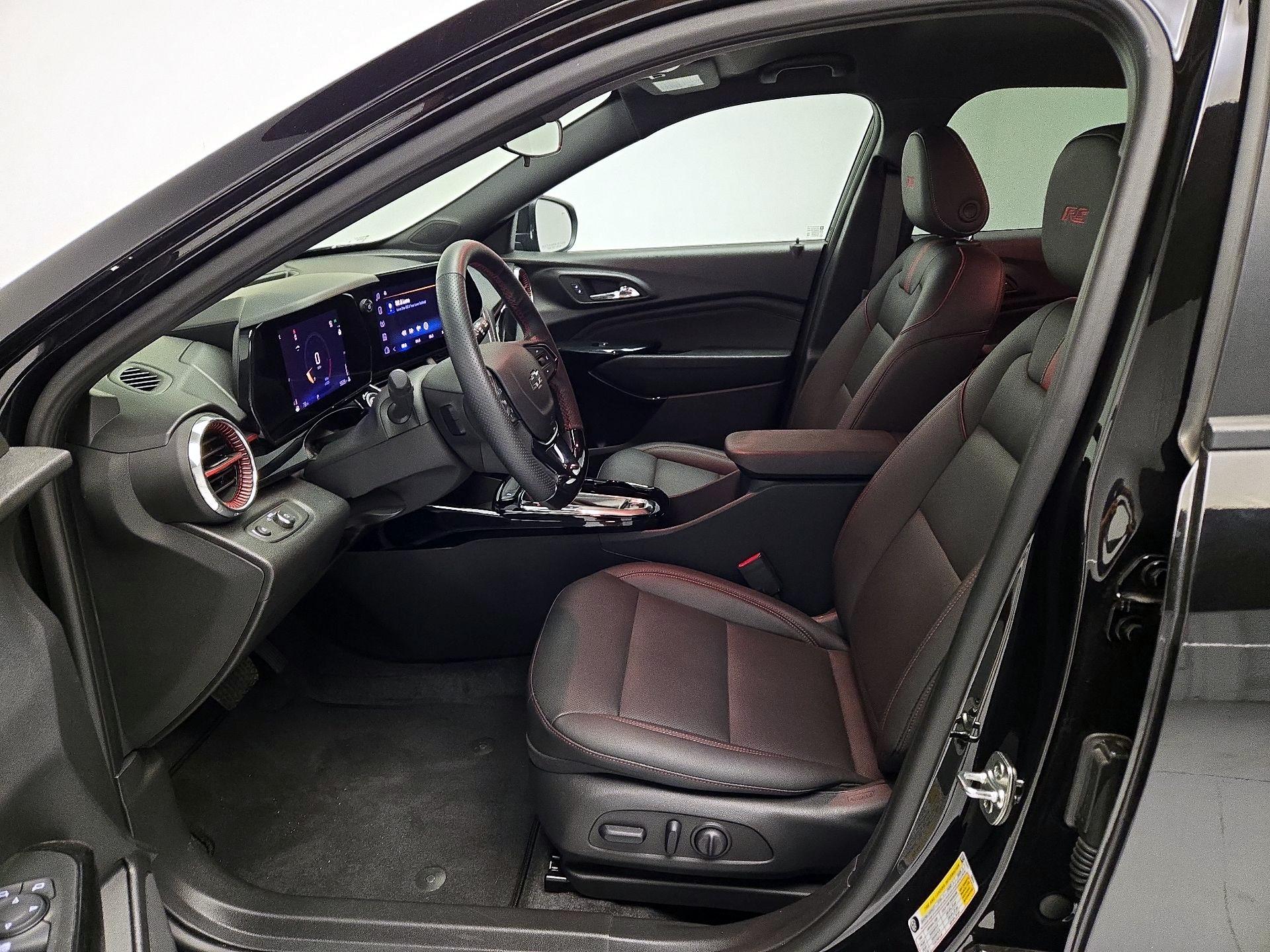 Thumbnail: 2025 Chevrolet Trax - 11