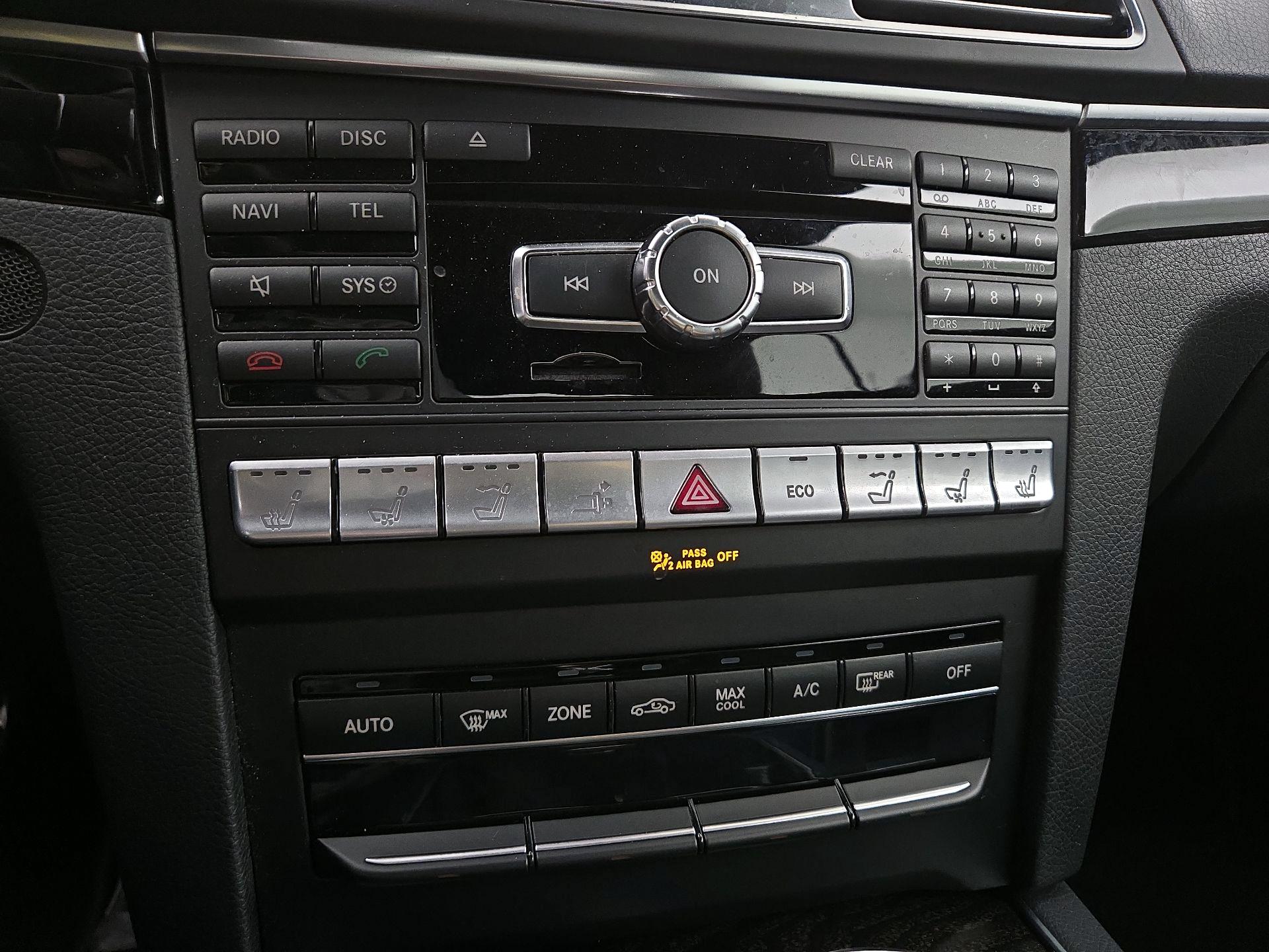 Thumbnail: 2015 Mercedes-Benz E-Class - 17