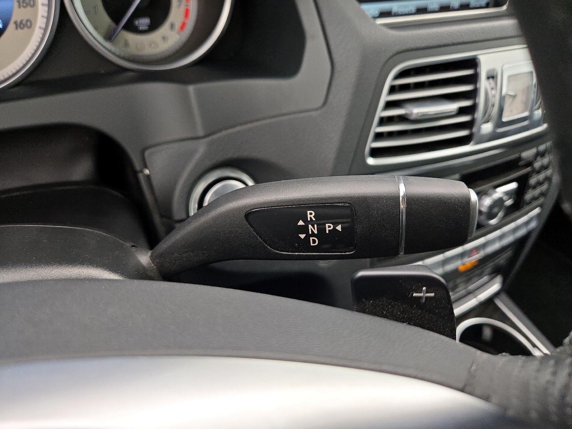 Thumbnail: 2015 Mercedes-Benz E-Class - 18