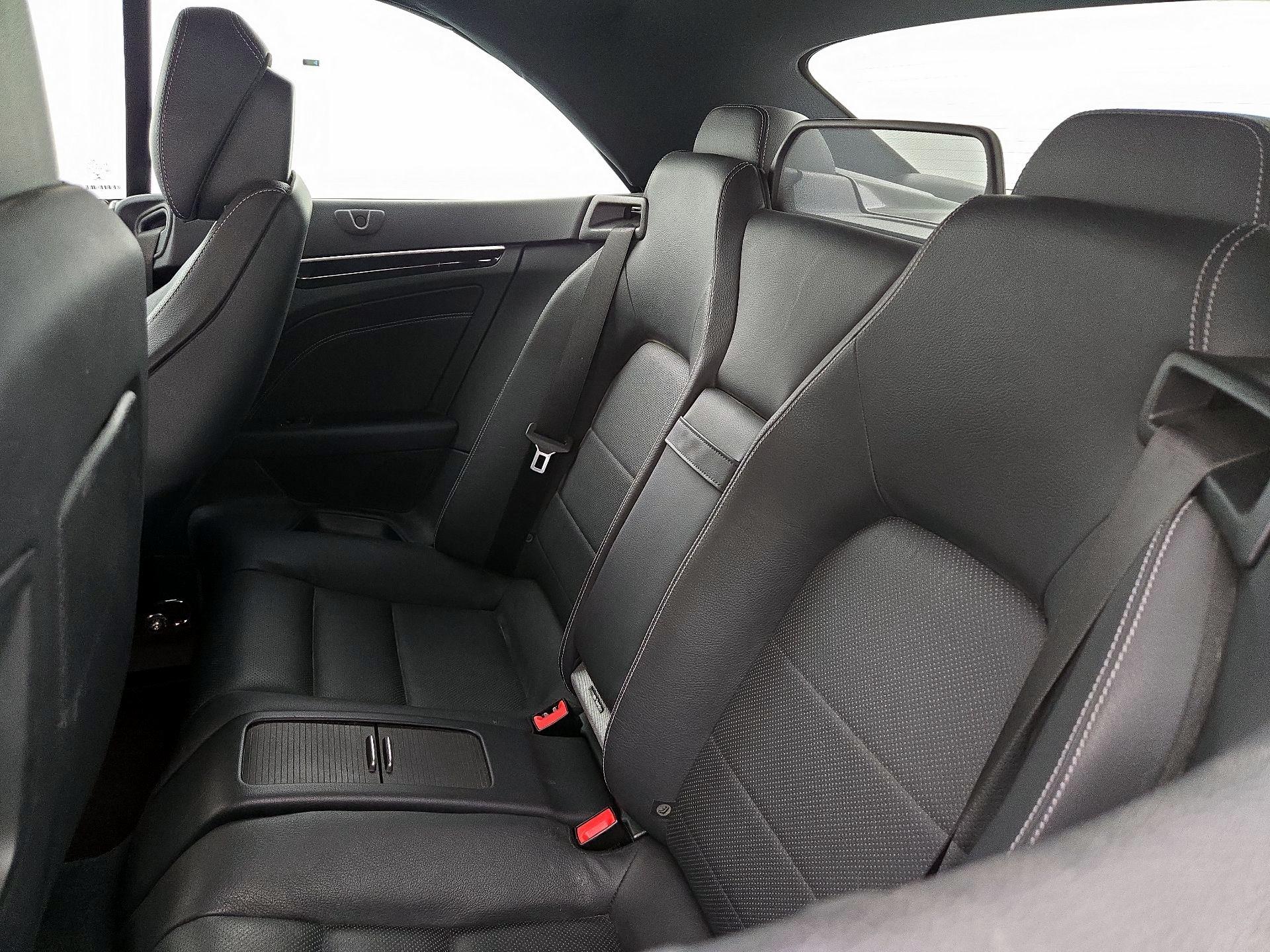 Thumbnail: 2015 Mercedes-Benz E-Class - 20