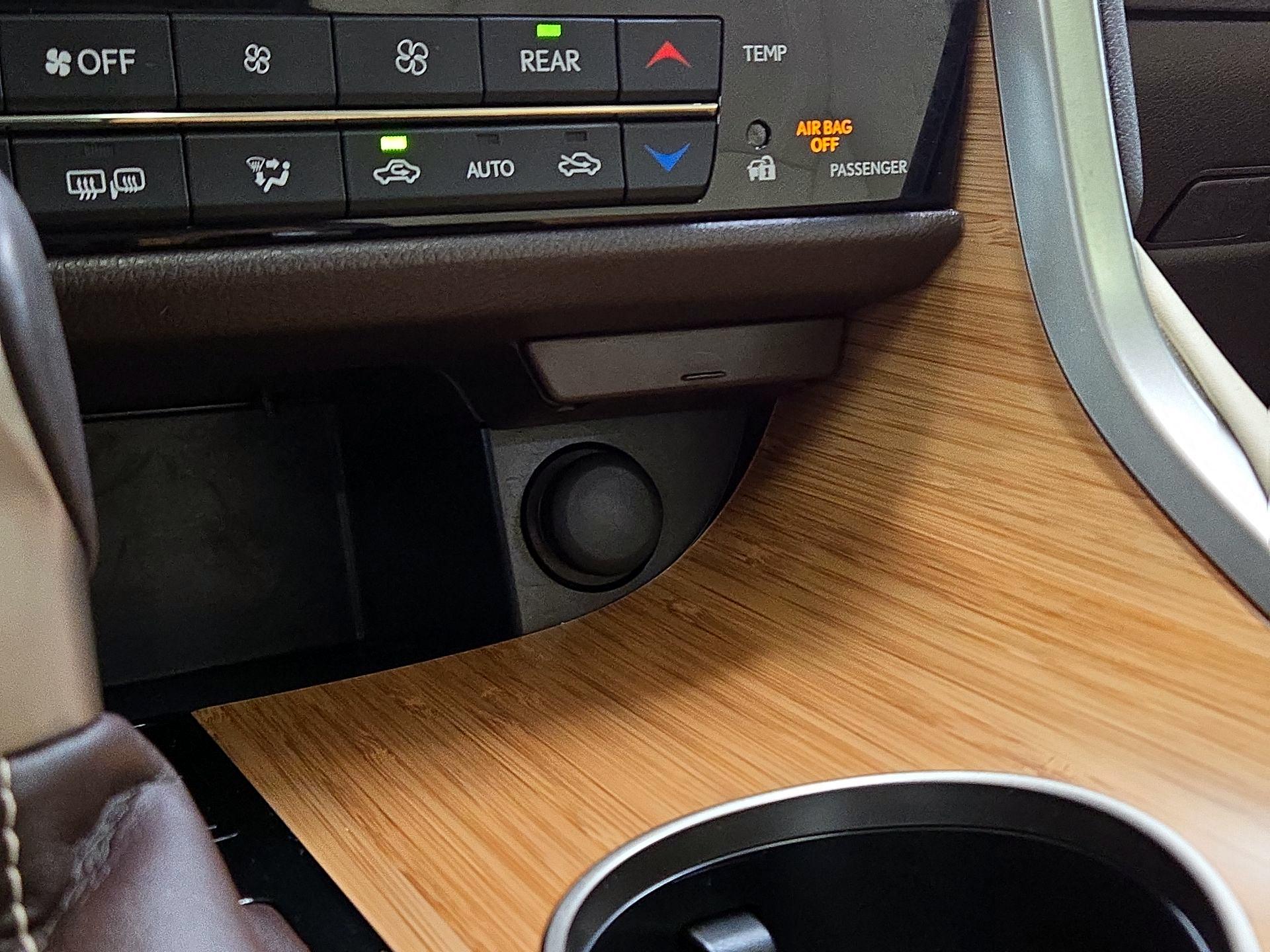 Thumbnail: 2019 Lexus RX - 19