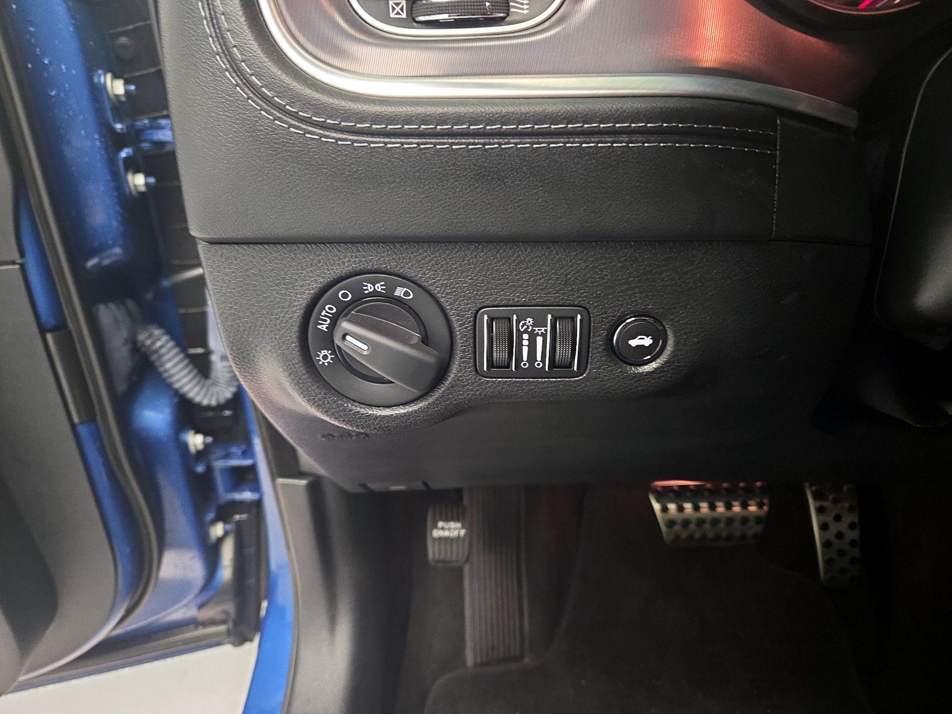 Thumbnail: 2021 Dodge Charger - 13