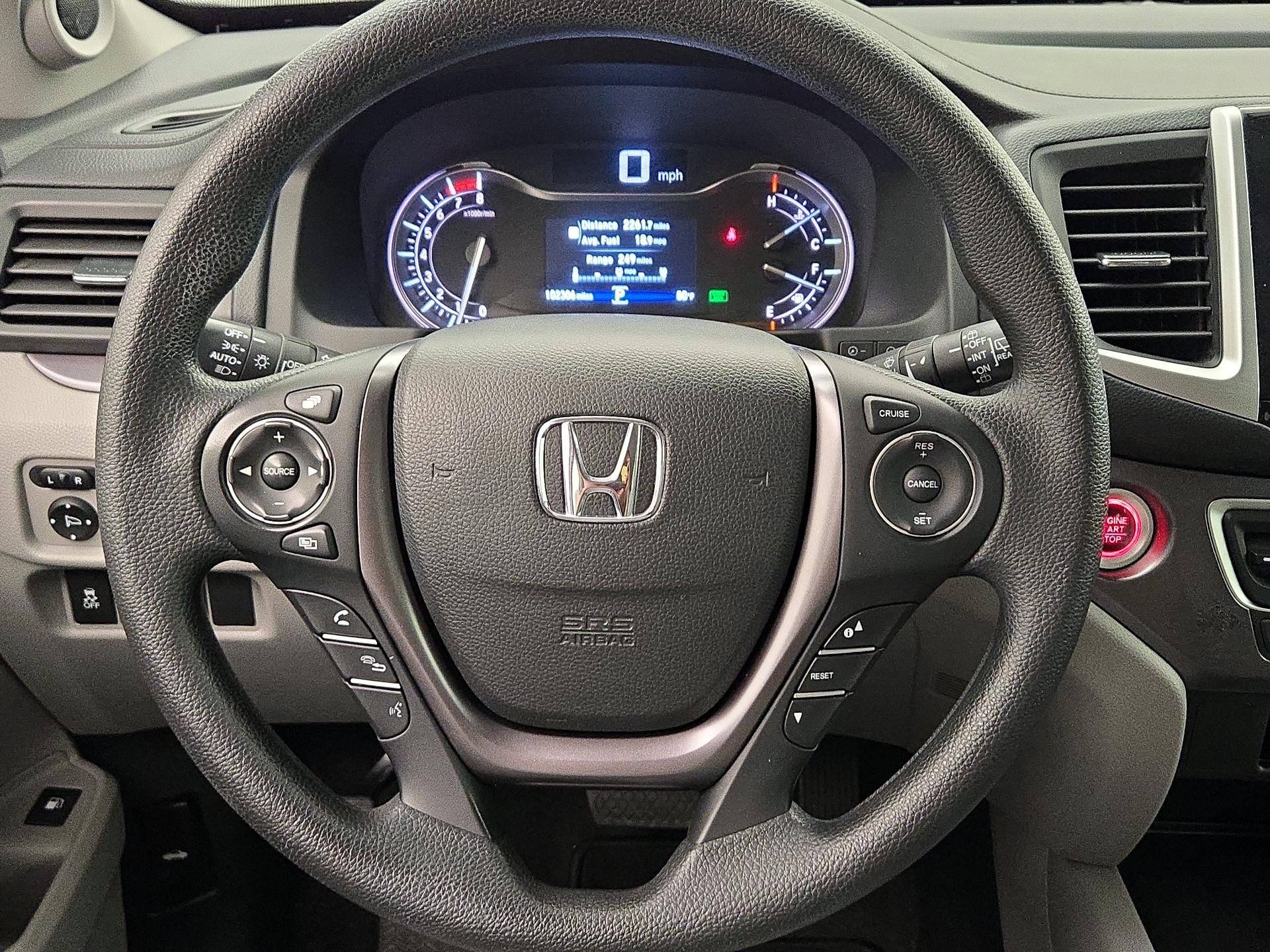 Thumbnail: 2018 Honda Pilot - 10