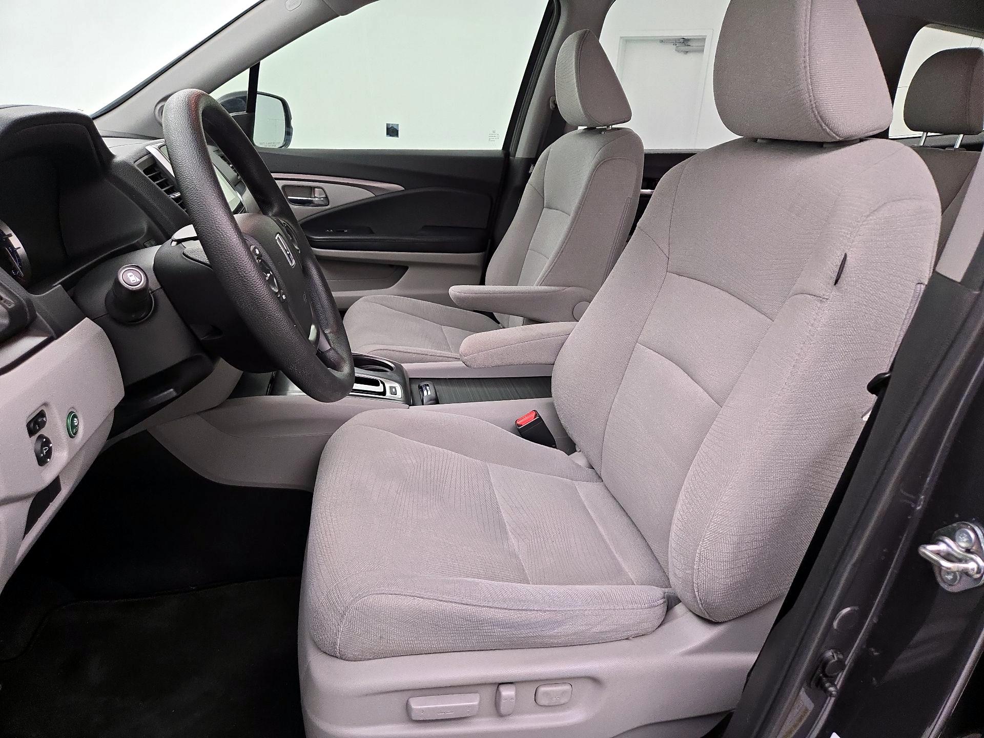 Thumbnail: 2018 Honda Pilot - 11