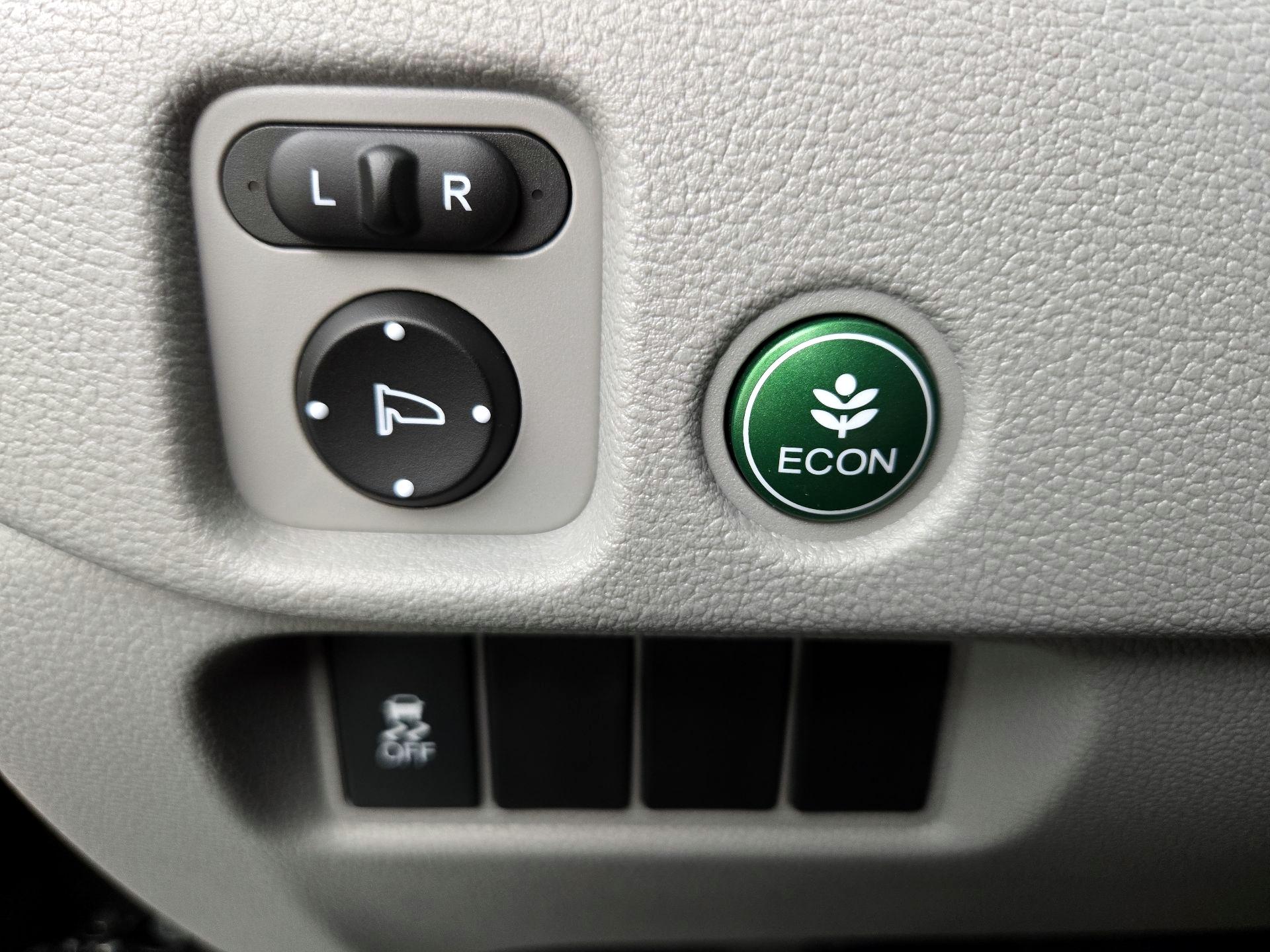 Thumbnail: 2018 Honda Pilot - 13