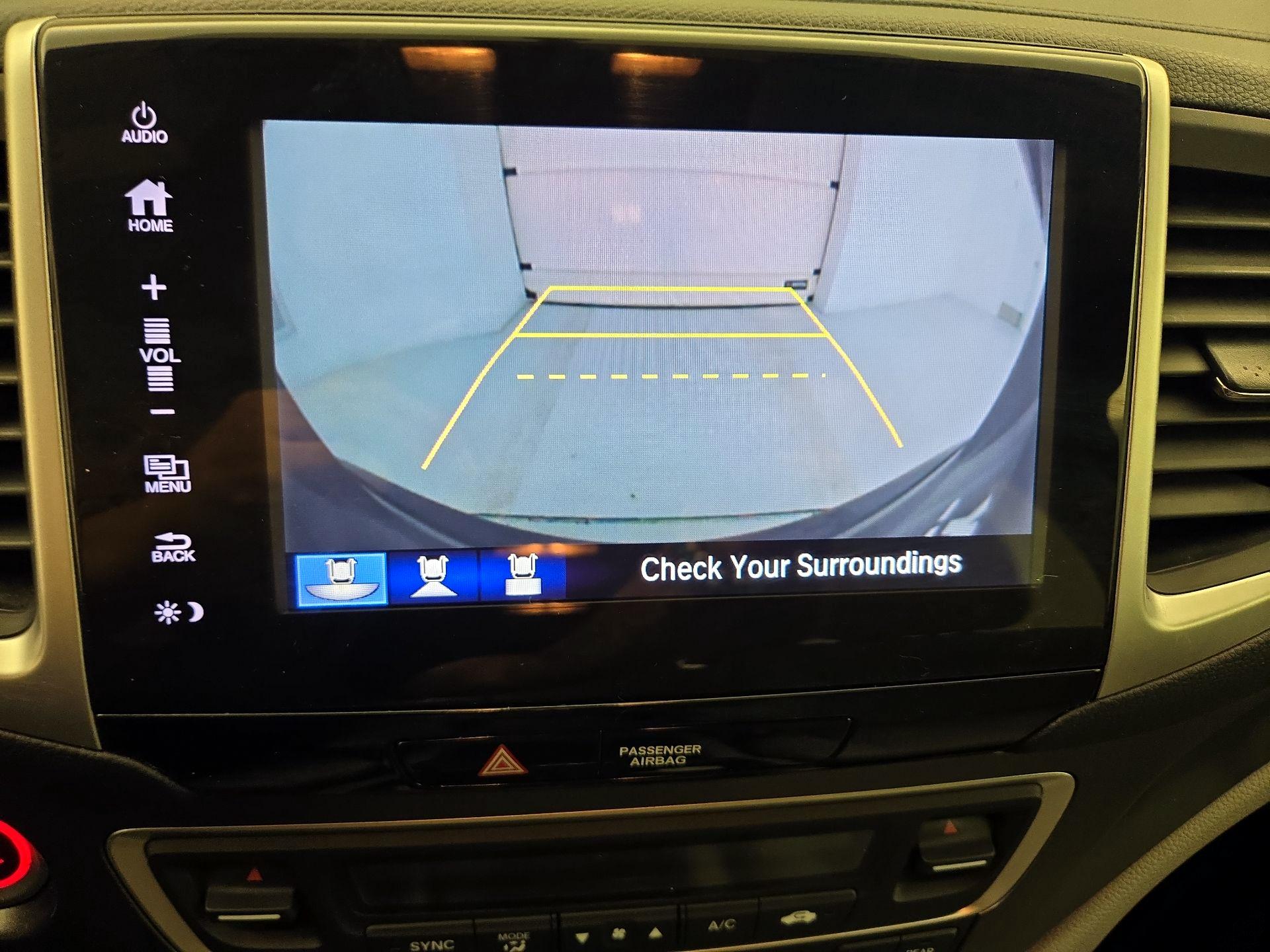 Thumbnail: 2018 Honda Pilot - 14