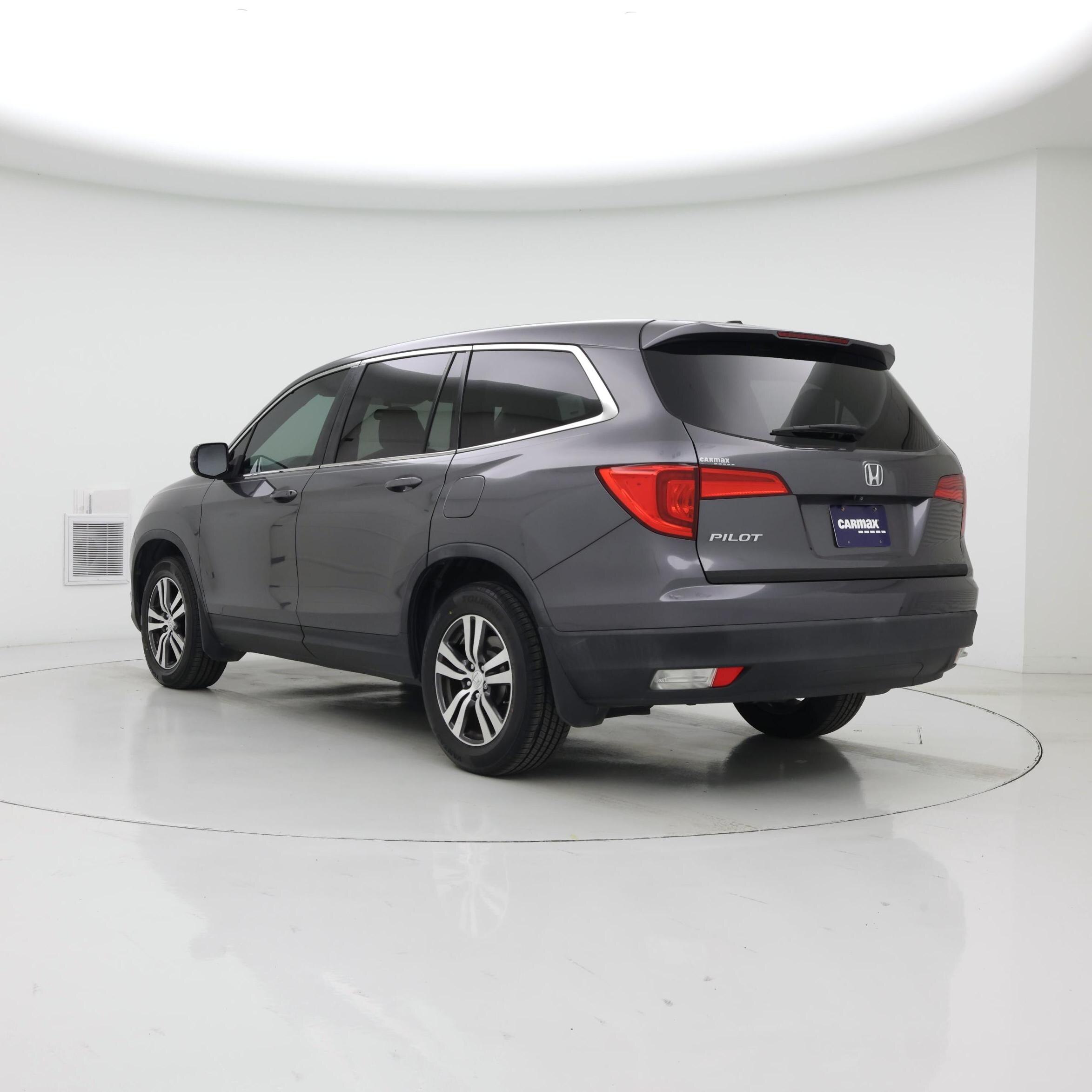 Thumbnail: 2018 Honda Pilot - 2