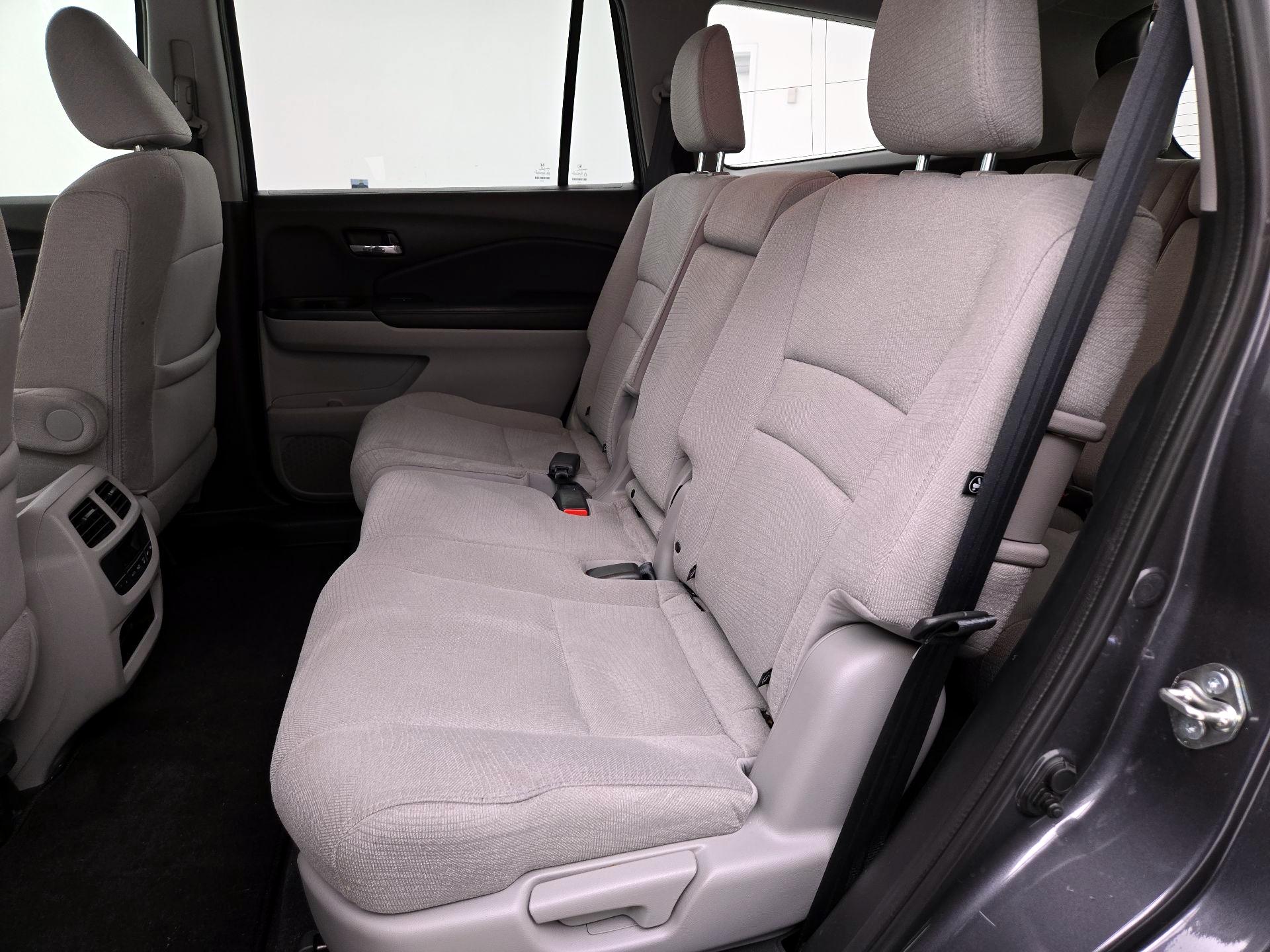 Thumbnail: 2018 Honda Pilot - 19