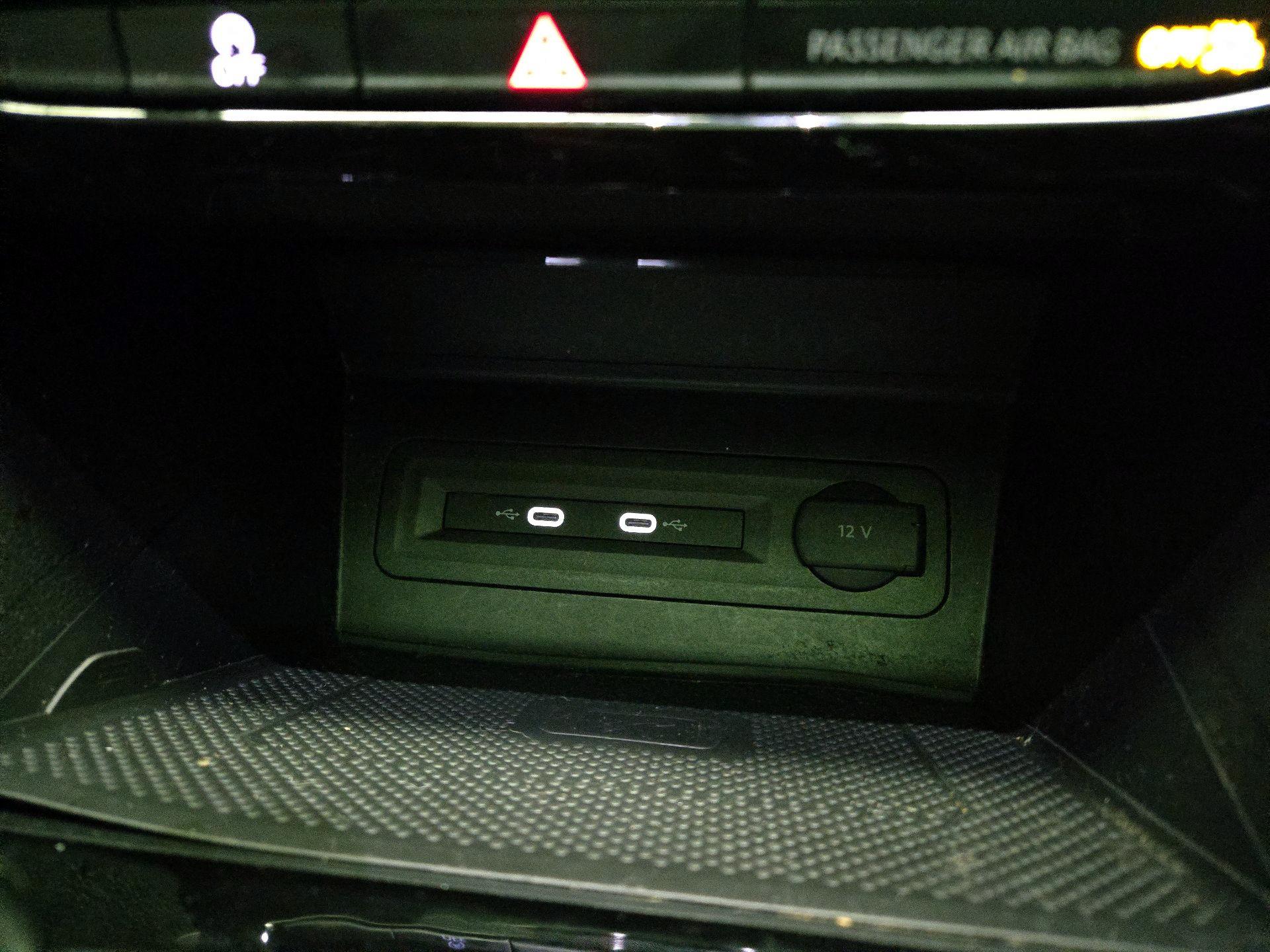 Thumbnail: 2023 Volkswagen Atlas - 18